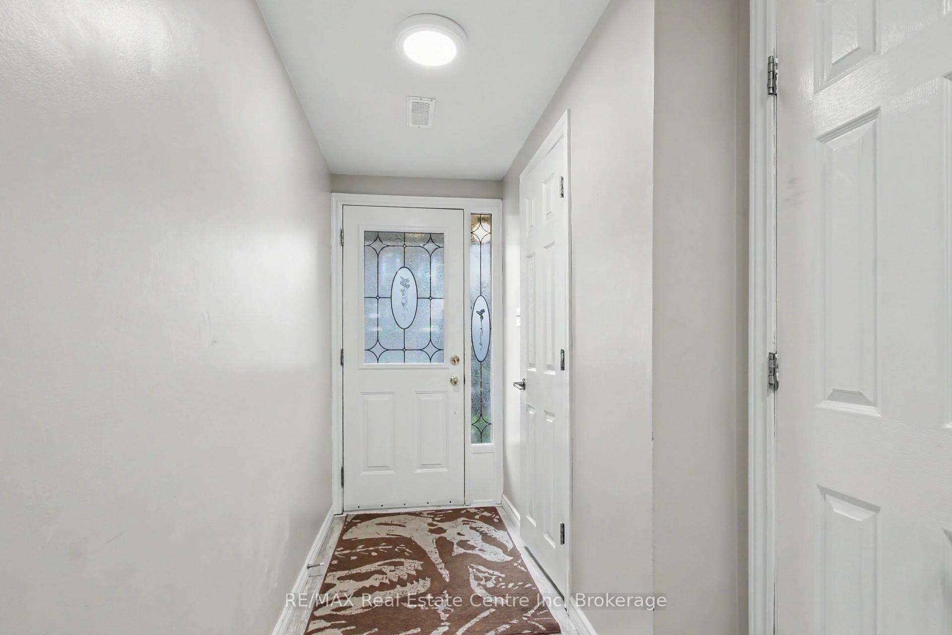 Photo 5 of Unit 49, 371 Bronte Street S, Milton, Old Milton — HOMEH
