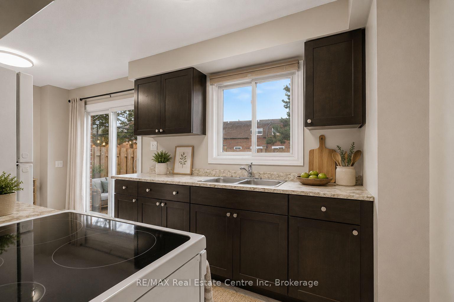 Photo 8 of Unit 49, 371 Bronte Street S, Milton, Old Milton — HOMEH