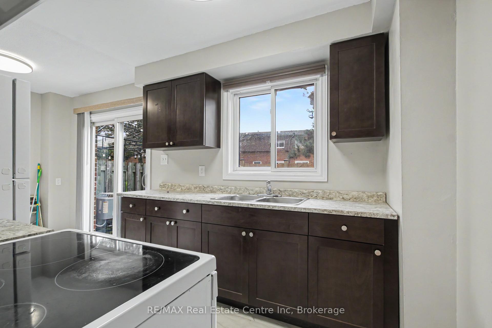 Photo 9 of Unit 49, 371 Bronte Street S, Milton, Old Milton — HOMEH