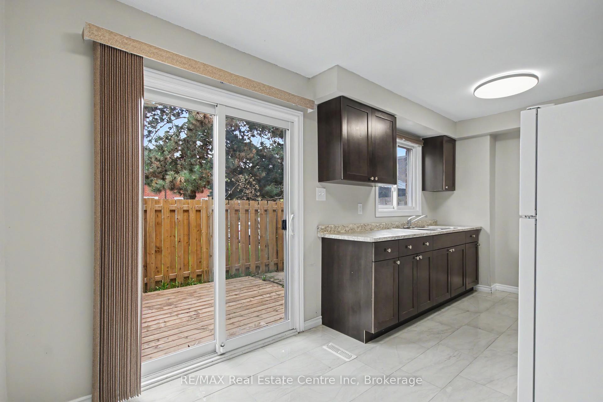 Photo 12 of Unit 49, 371 Bronte Street S, Milton, Old Milton — HOMEH