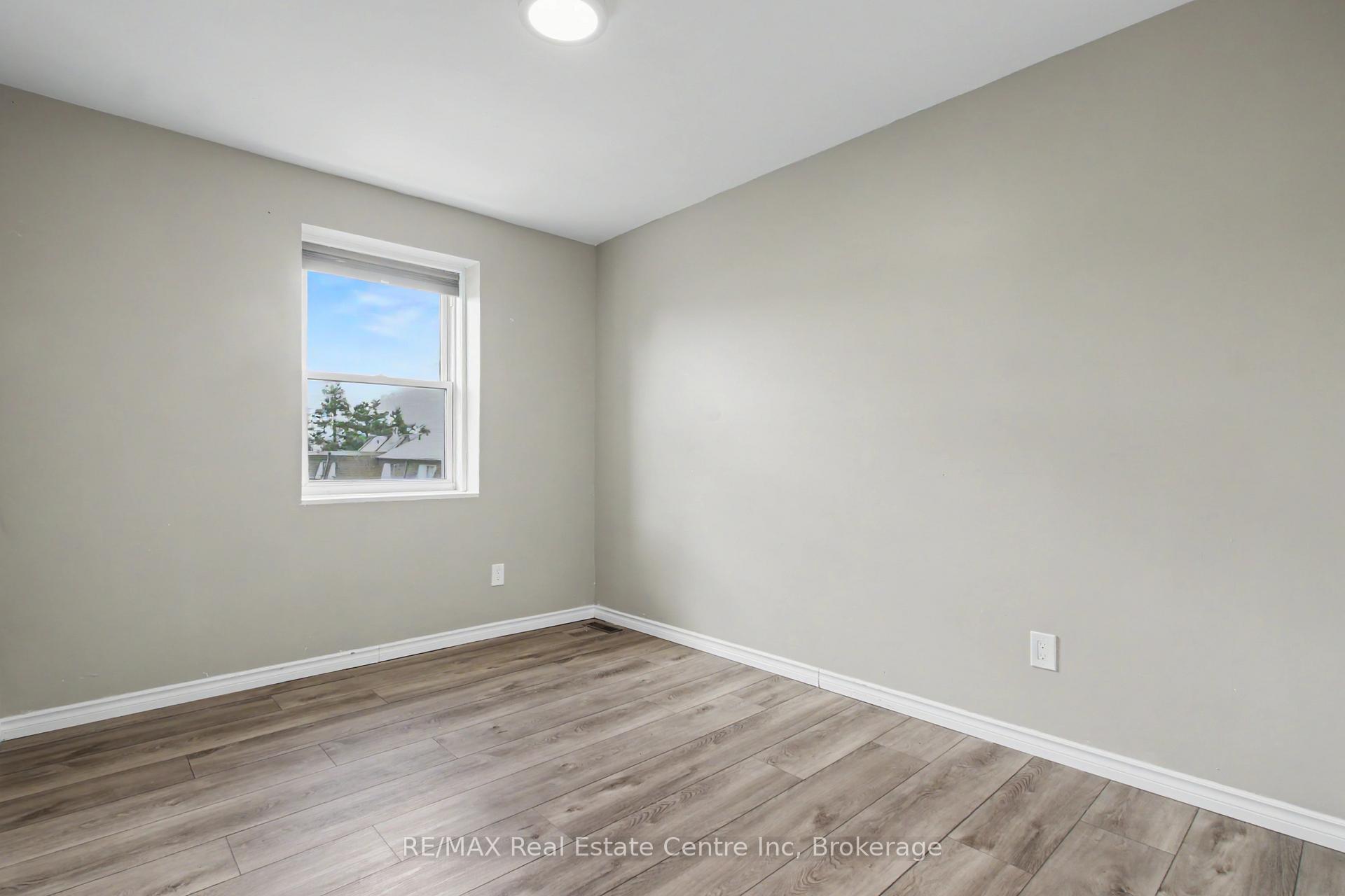 Photo 24 of Unit 49, 371 Bronte Street S, Milton, Old Milton — HOMEH
