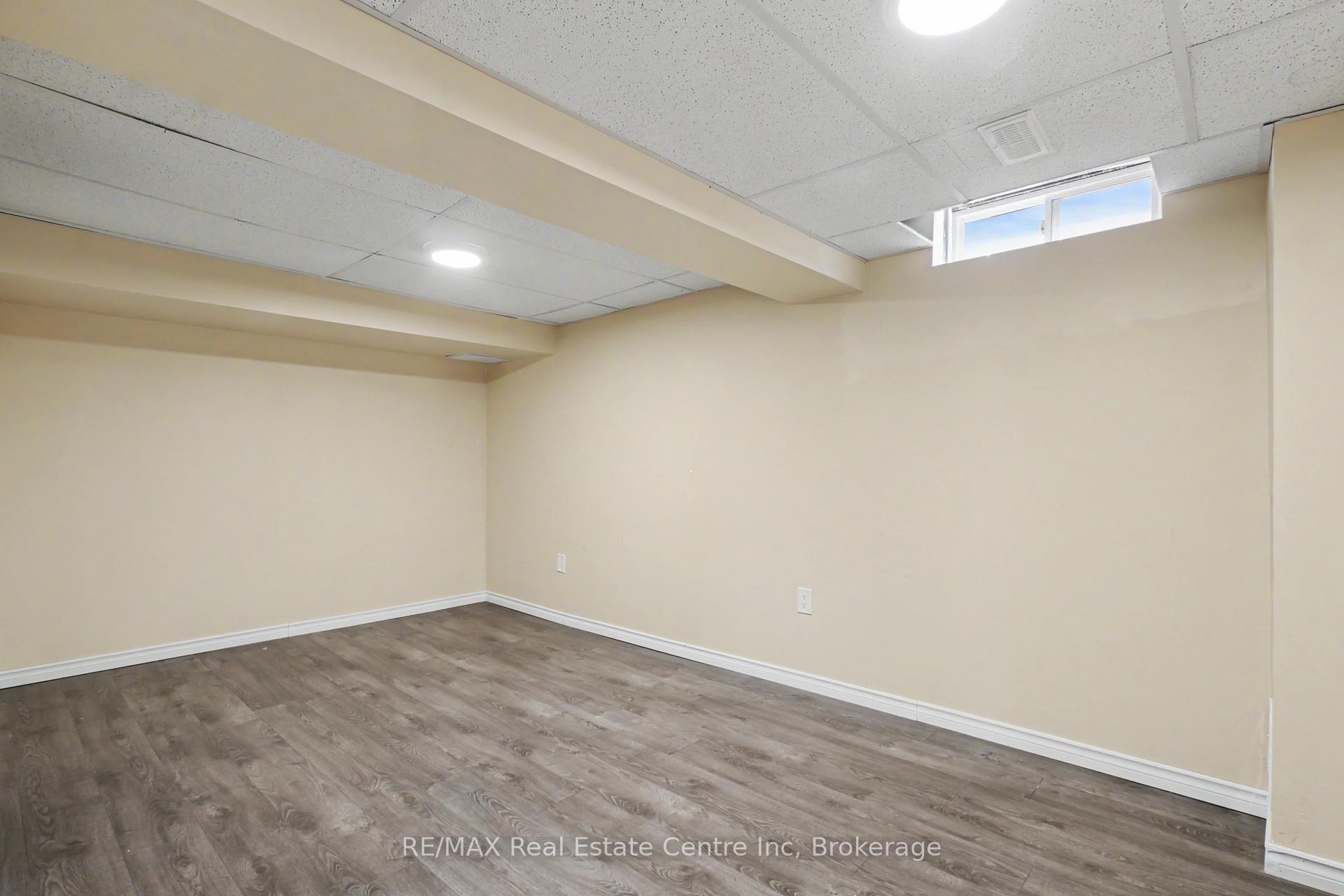 Photo 30 of Unit 49, 371 Bronte Street S, Milton, Old Milton — HOMEH