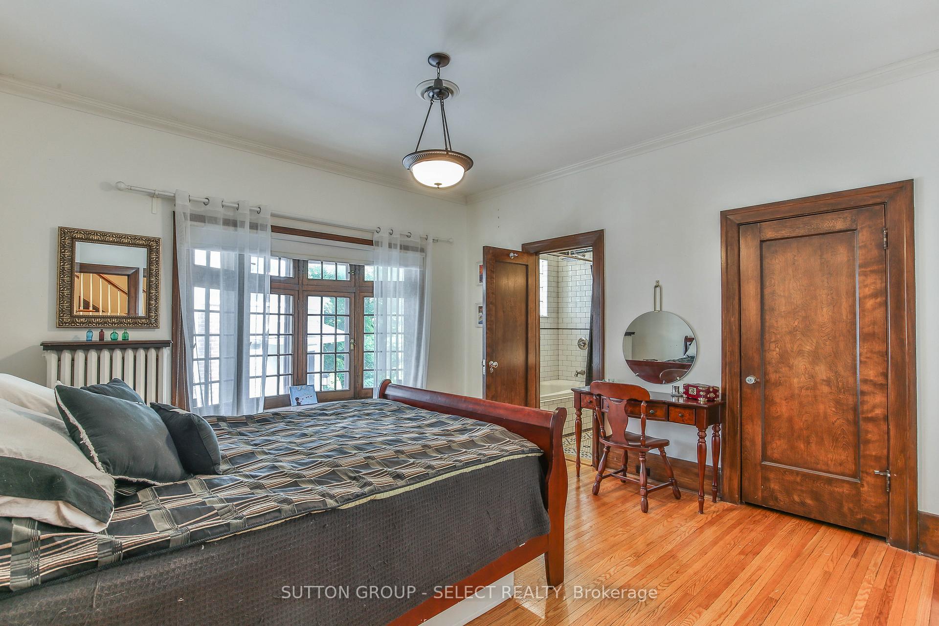 Photo 16 of 272 Huron Street, London, East B — HOMEH