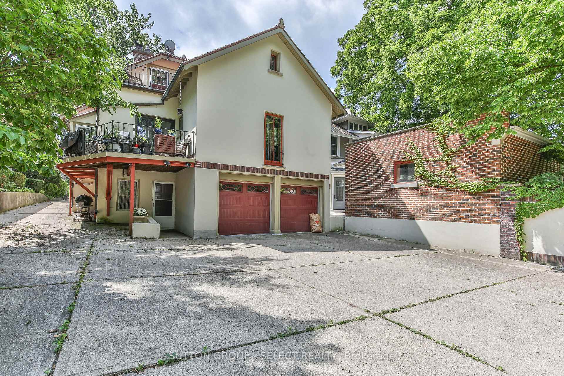 Photo 35 of 272 Huron Street, London, East B — HOMEH