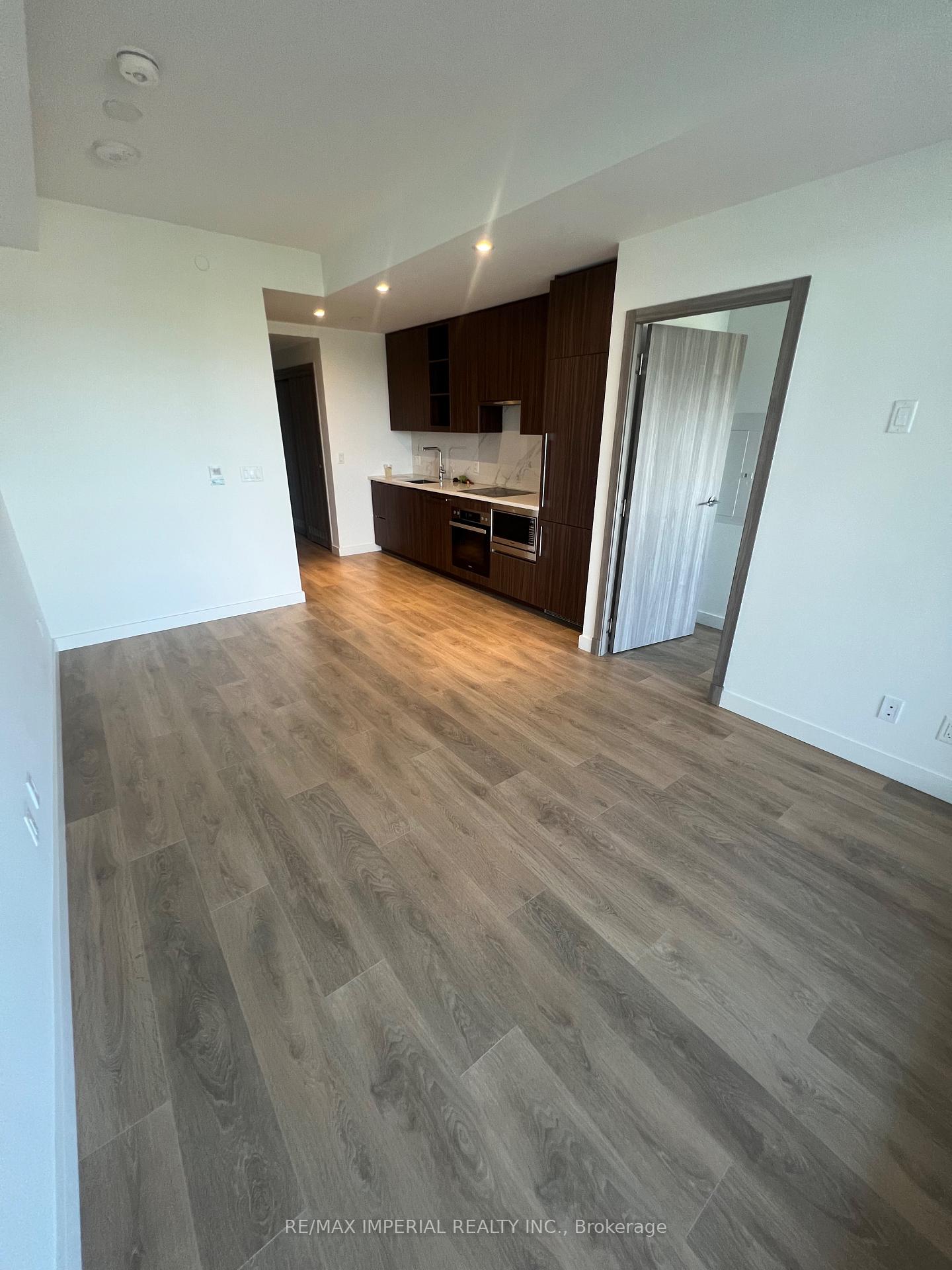 Photo 1 of Unit 610, 25 McMahon Drive E, North York, Bayview Village — HOMEH