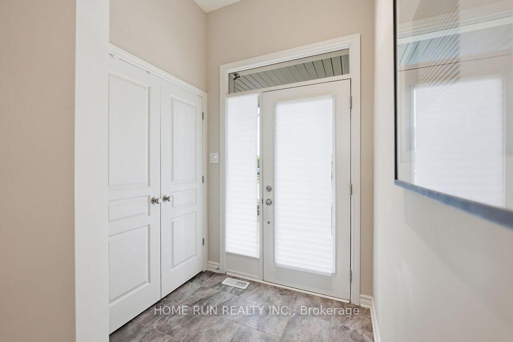 Photo 4 of 752 Carnelian Crescent, Ottawa, Riverside South/Gloucester Glen — HOMEH