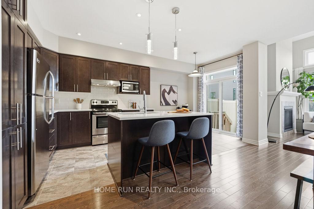 Photo 9 of 752 Carnelian Crescent, Ottawa, Riverside South/Gloucester Glen — HOMEH