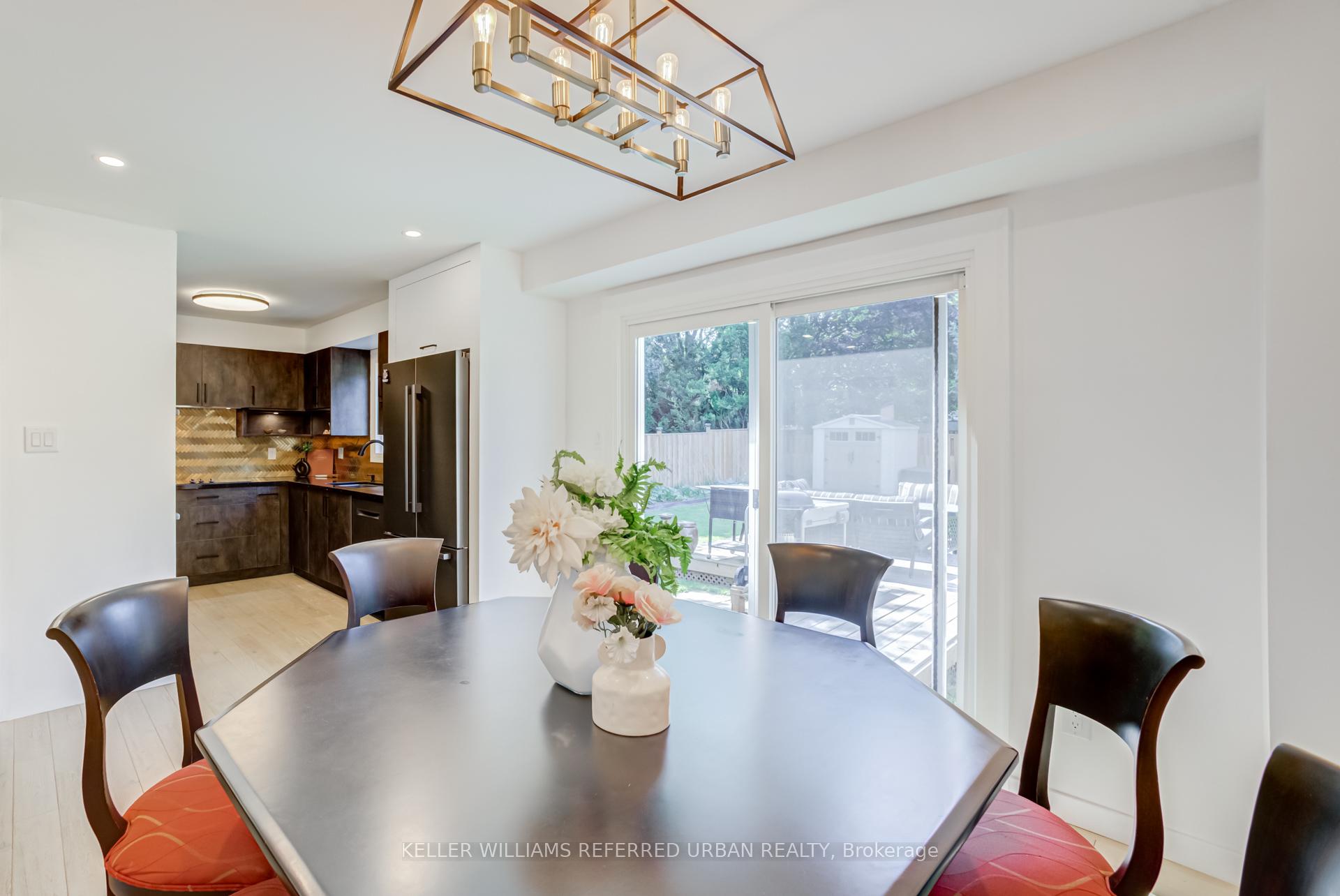 Photo 13 of 7 Cossar Drive, Aurora, Aurora Highlands — HOMEH
