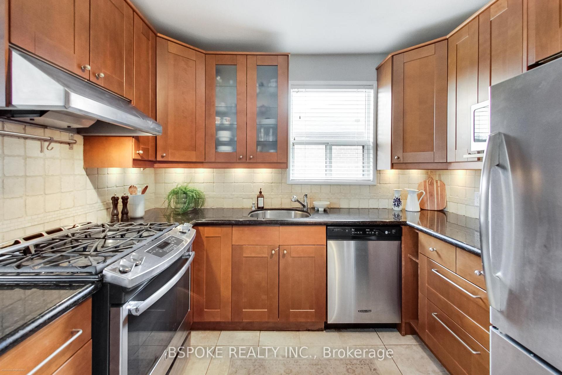 Photo 9 of Unit 3, 7 Warwick Avenue, Toronto, Humewood-Cedarvale — HOMEH
