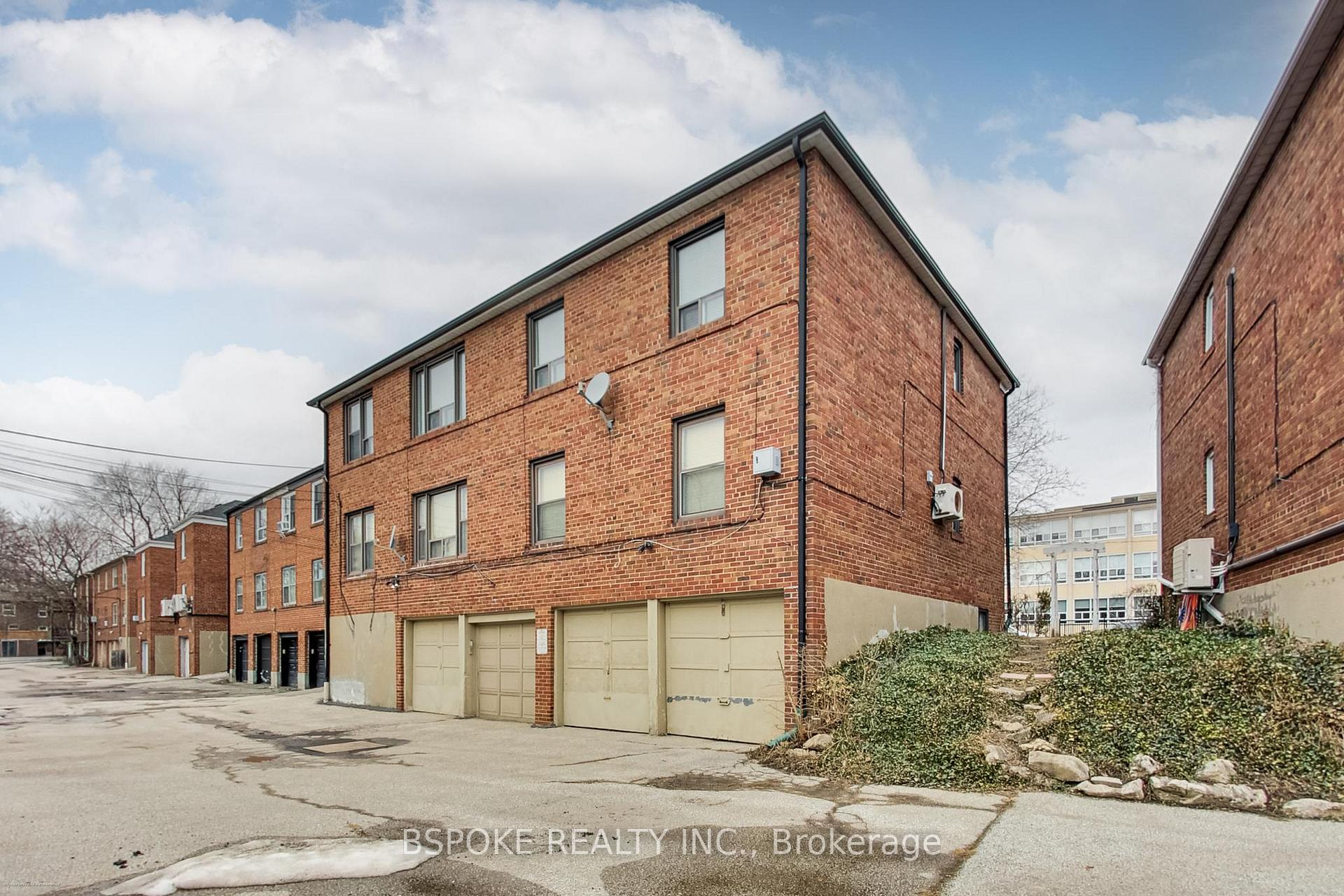 Photo 23 of Unit 3, 7 Warwick Avenue, Toronto, Humewood-Cedarvale — HOMEH