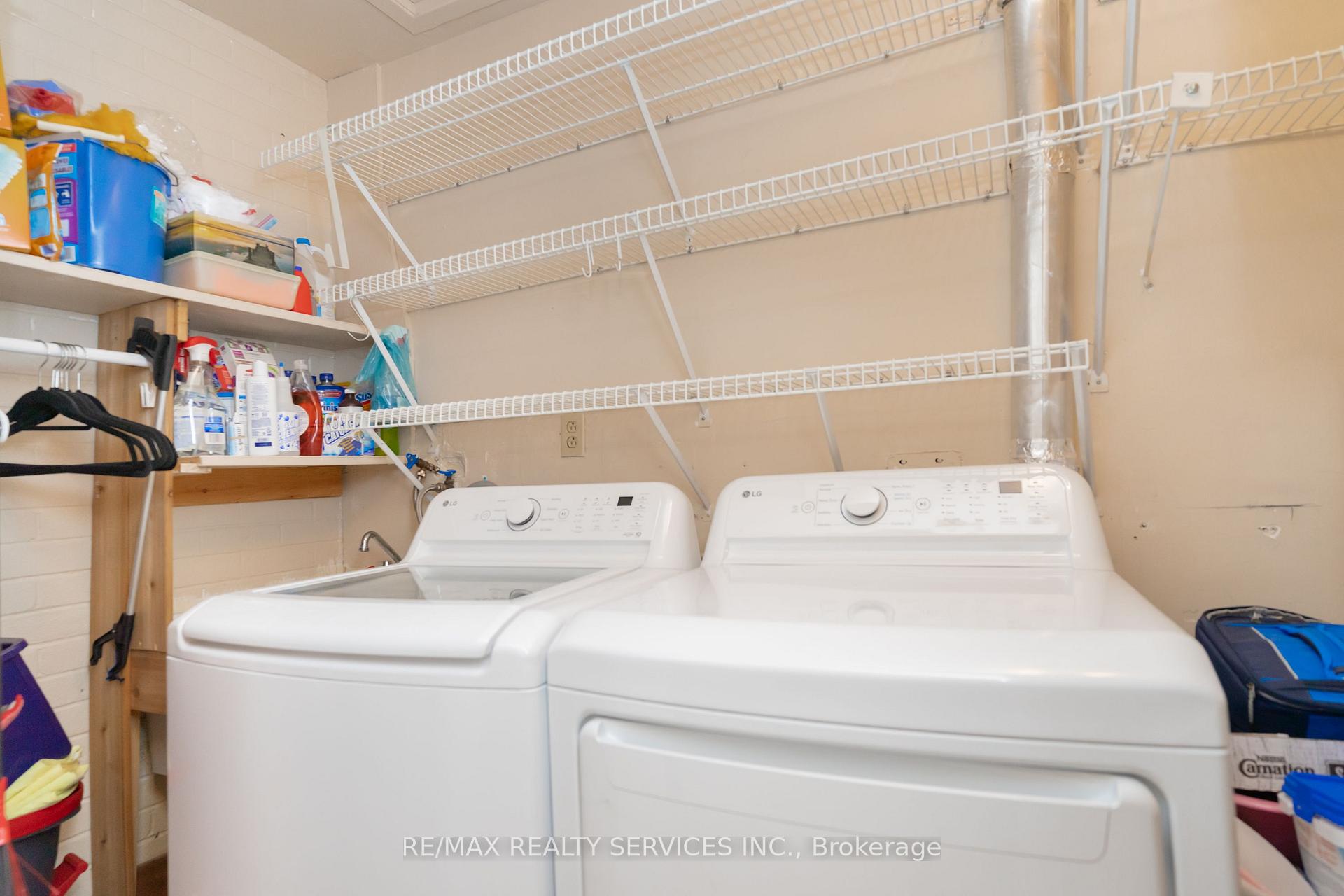 Photo 26 of 39 Dunblaine Crescent, Brampton, Southgate — HOMEH