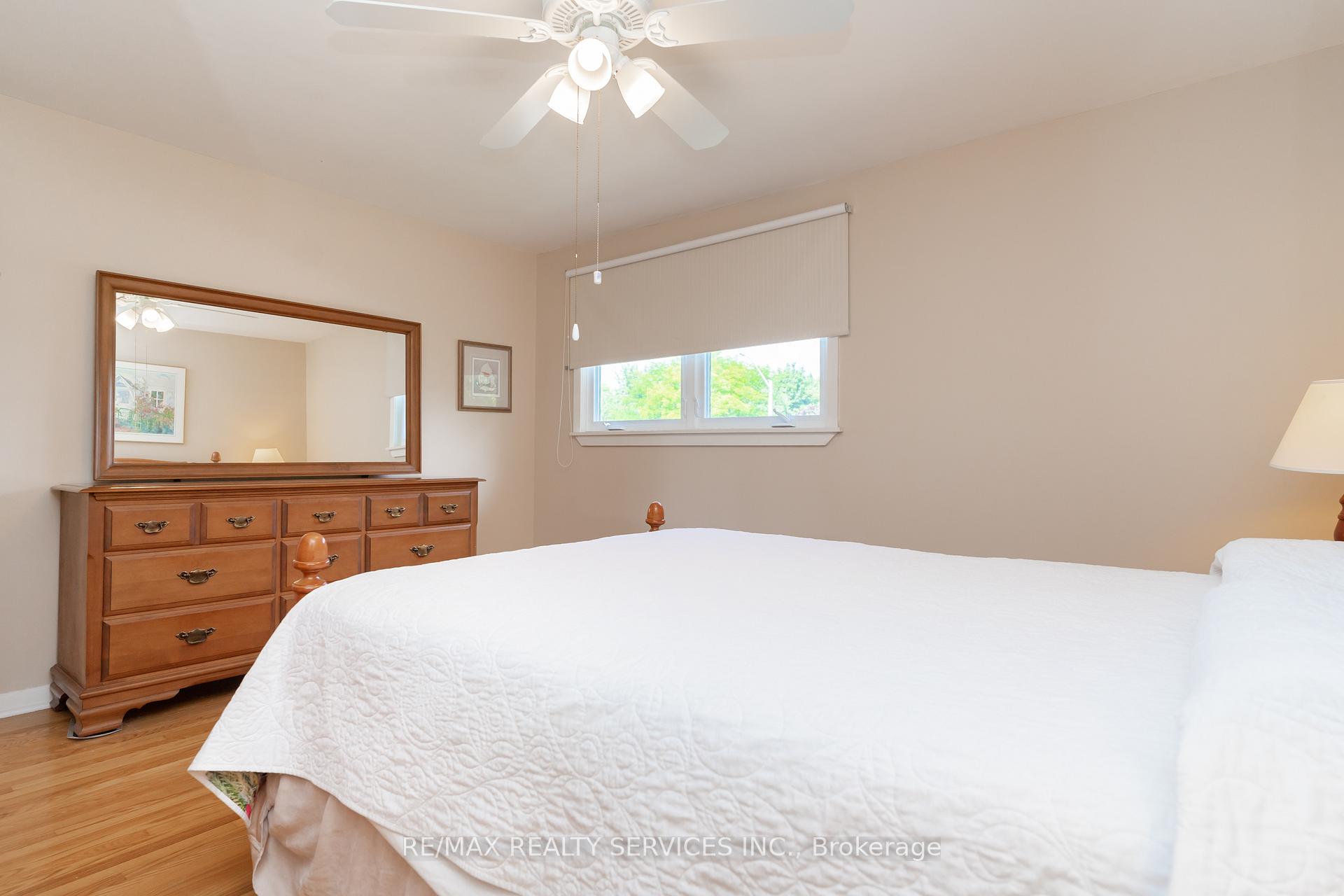 Photo 30 of 39 Dunblaine Crescent, Brampton, Southgate — HOMEH