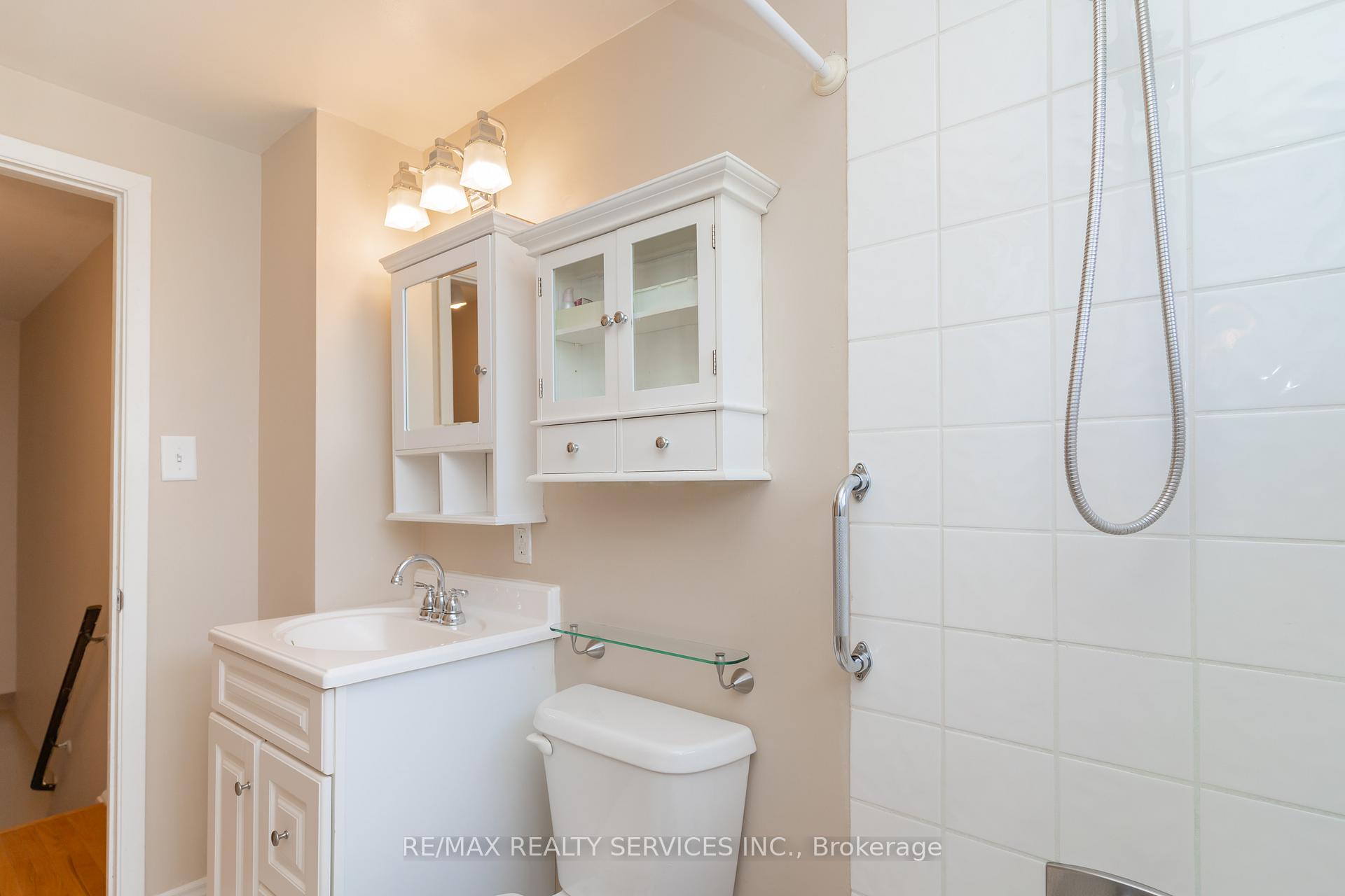 Photo 36 of 39 Dunblaine Crescent, Brampton, Southgate — HOMEH