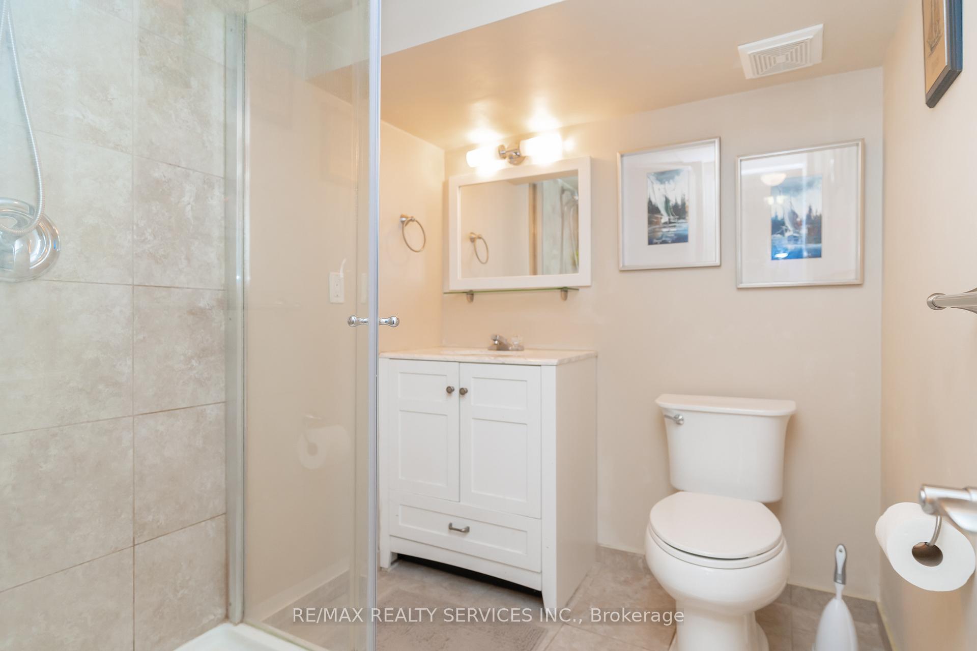 Photo 44 of 39 Dunblaine Crescent, Brampton, Southgate — HOMEH