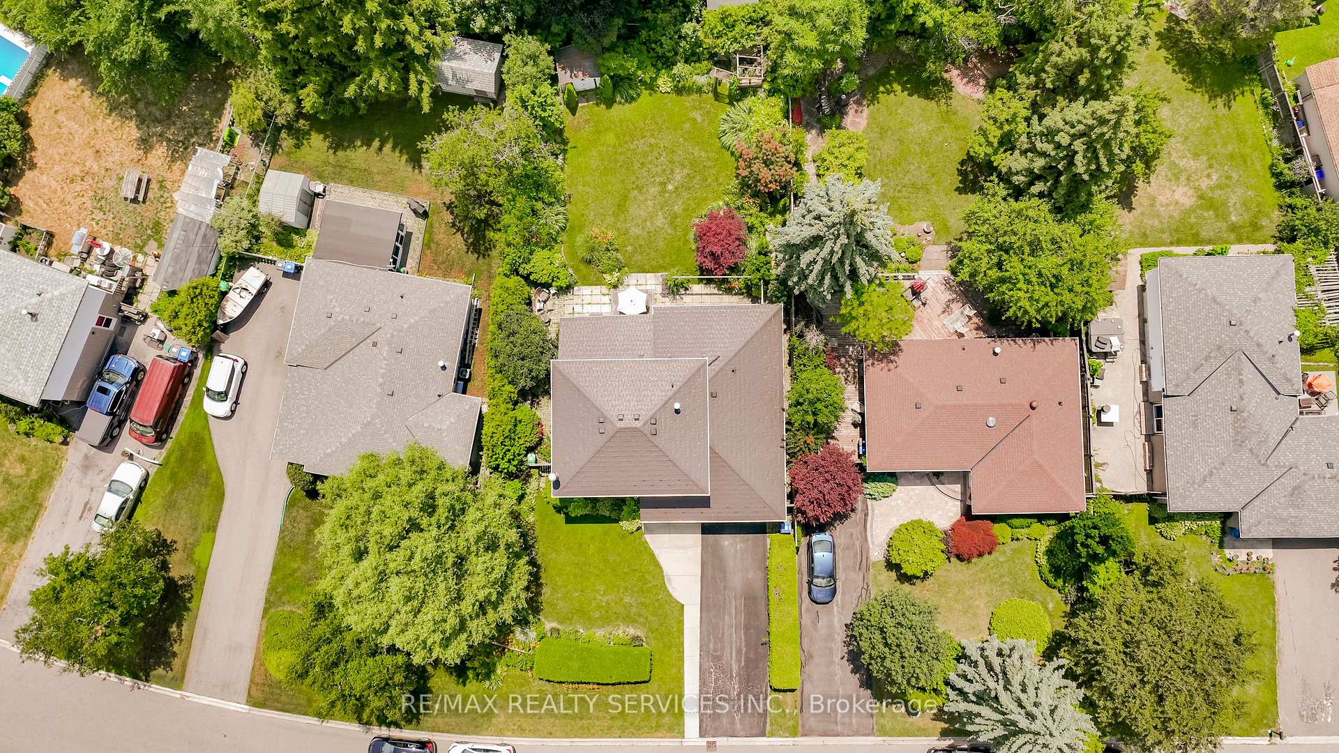 Photo 49 of 39 Dunblaine Crescent, Brampton, Southgate — HOMEH