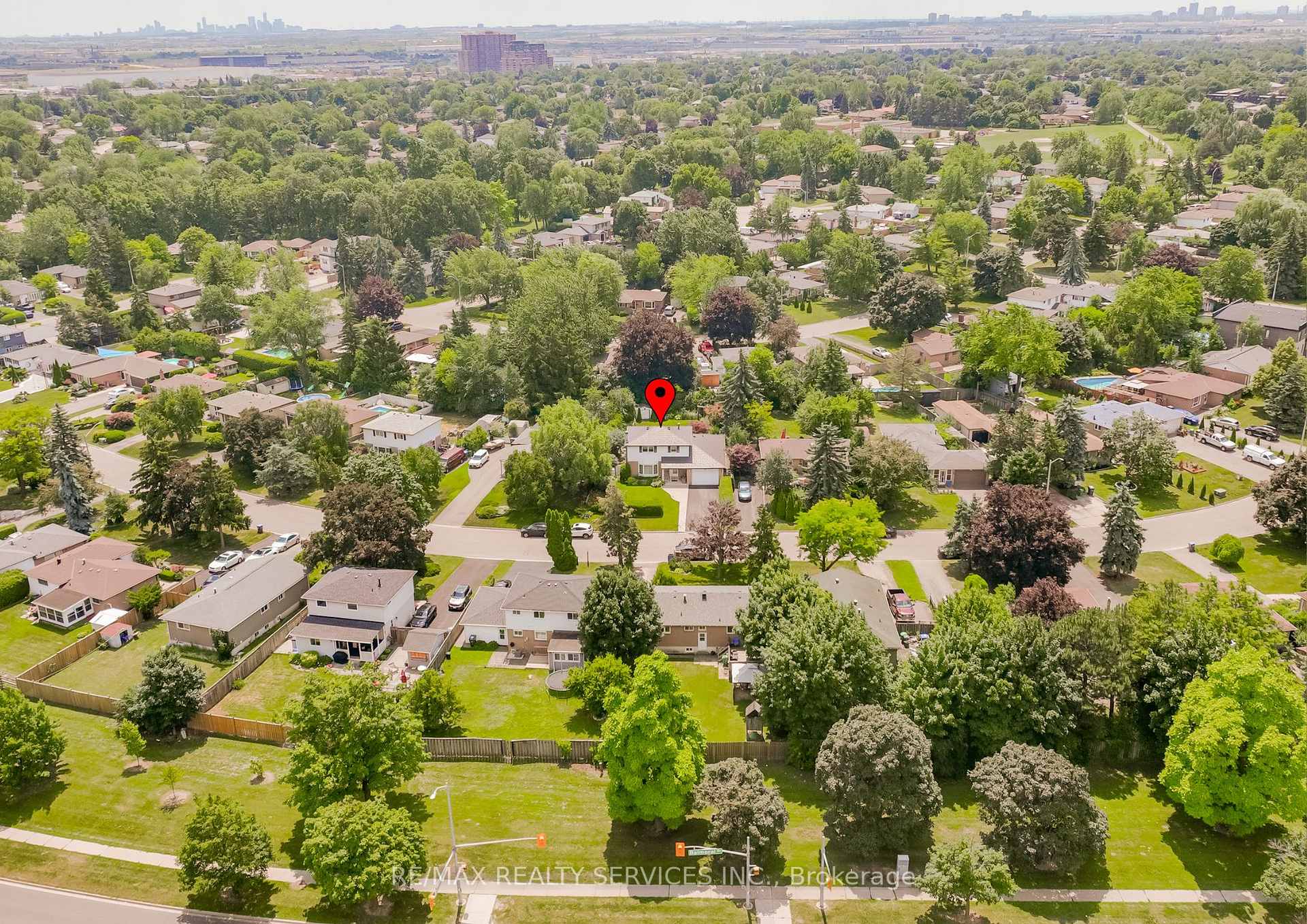 Photo 50 of 39 Dunblaine Crescent, Brampton, Southgate — HOMEH