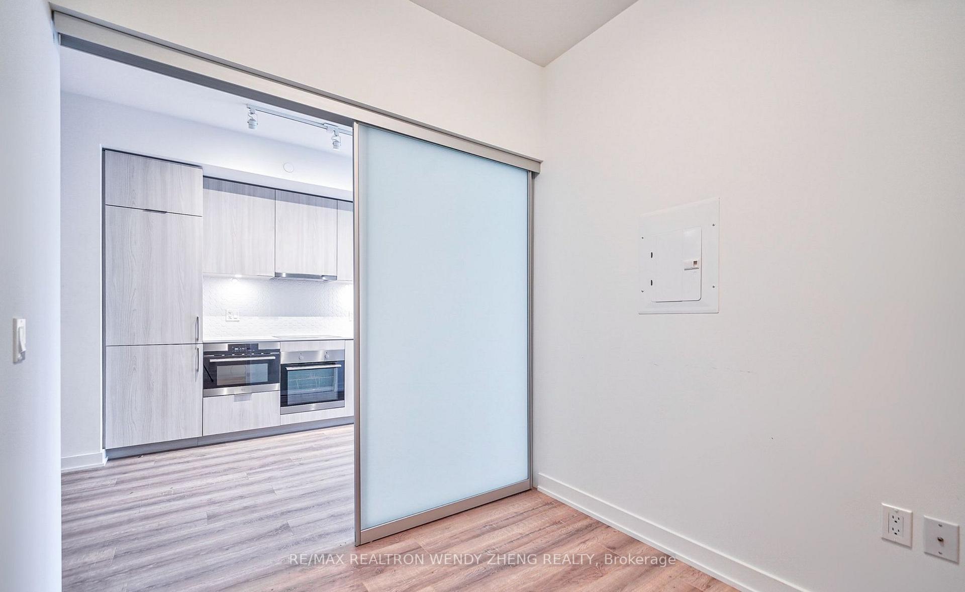 Photo 3 of Unit 503, 15 Queens Quay E, Toronto, Waterfront Communities — HOMEH
