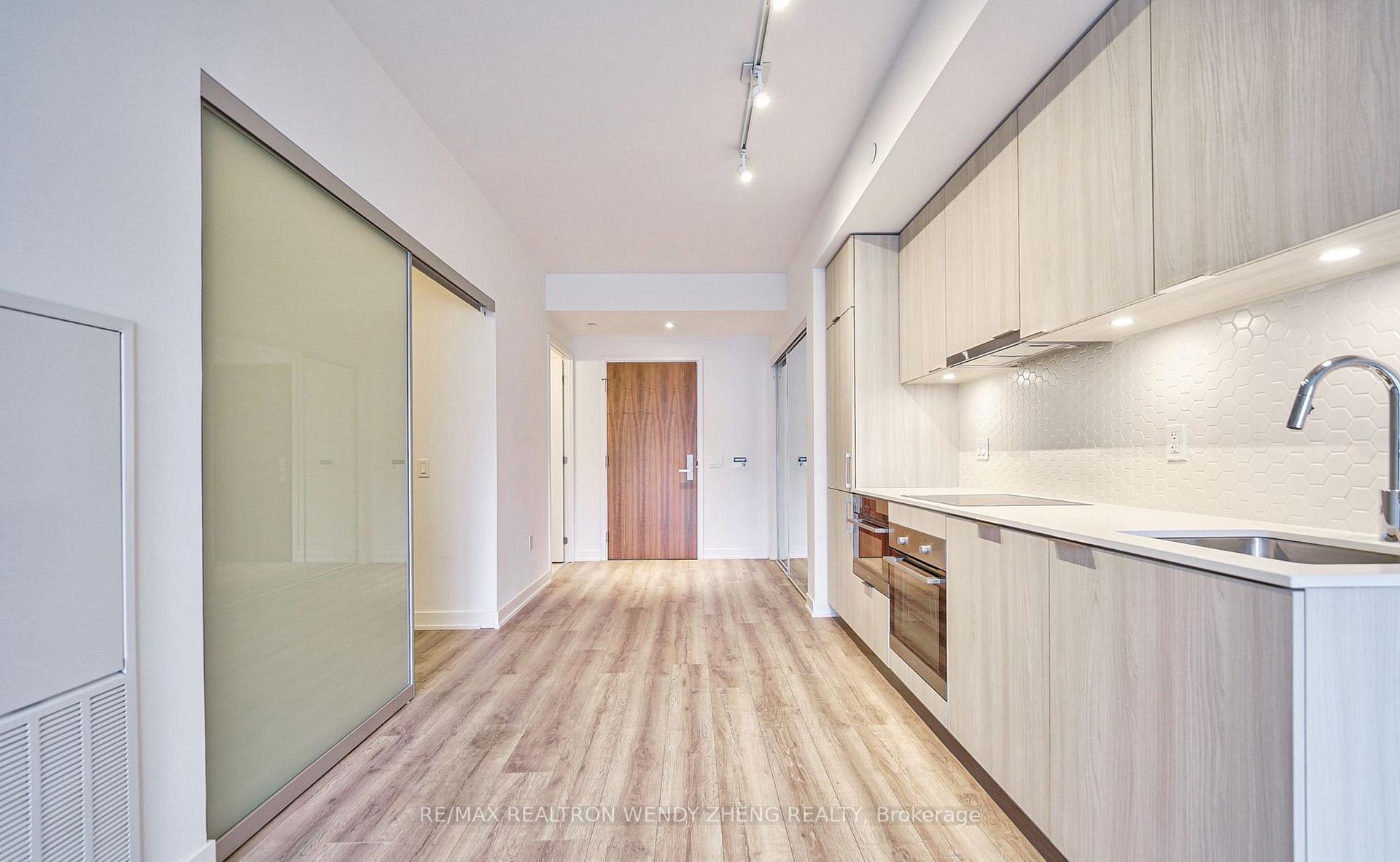 Photo 6 of Unit 503, 15 Queens Quay E, Toronto, Waterfront Communities — HOMEH