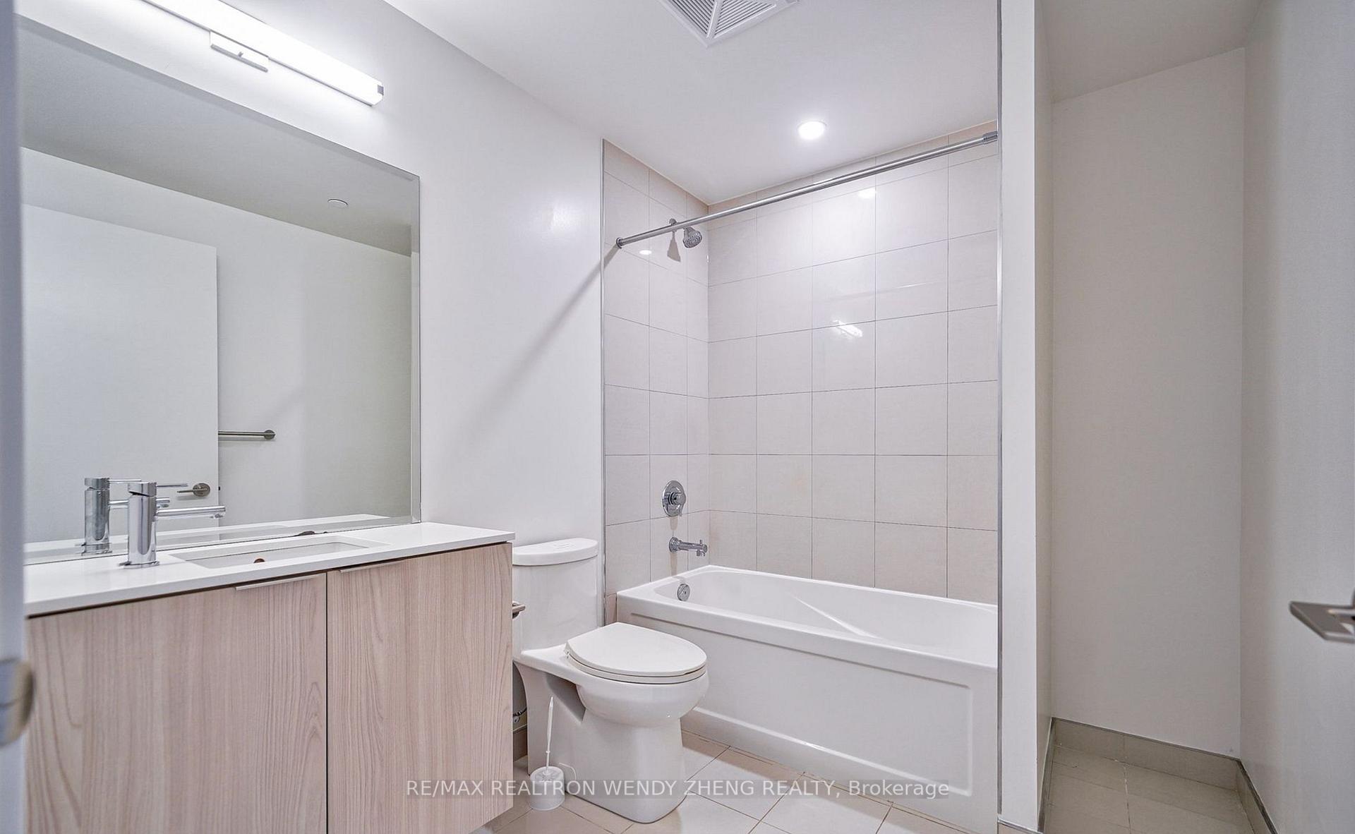 Photo 9 of Unit 503, 15 Queens Quay E, Toronto, Waterfront Communities — HOMEH