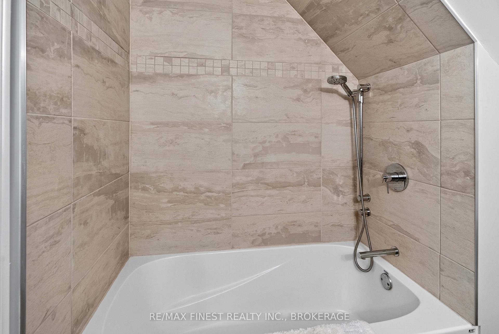 Photo 16 of 1218 Richmond Lane, Frontenac, Frontenac Centre — HOMEH