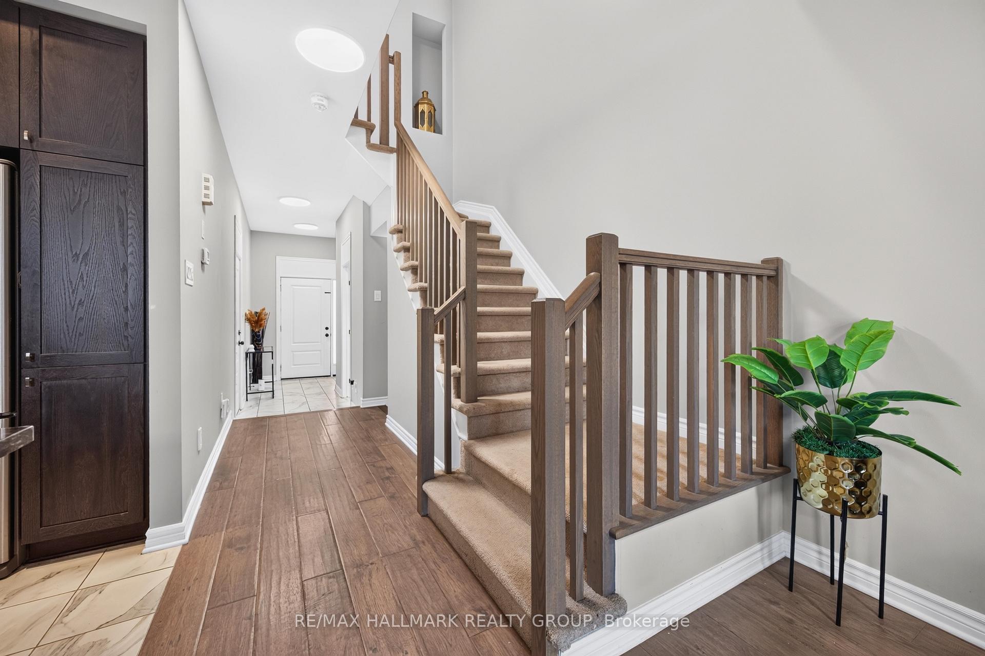 Photo 3 of 335 Alasken Drive, Ottawa, Blossom Park/Kemp Park/Findlay Creek — HOMEH