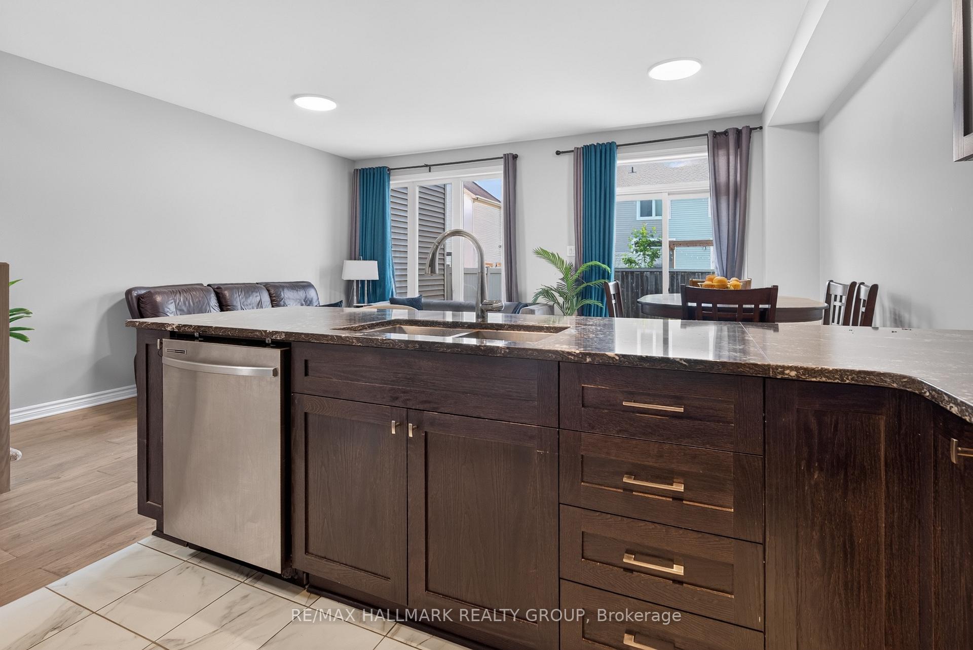 Photo 6 of 335 Alasken Drive, Ottawa, Blossom Park/Kemp Park/Findlay Creek — HOMEH