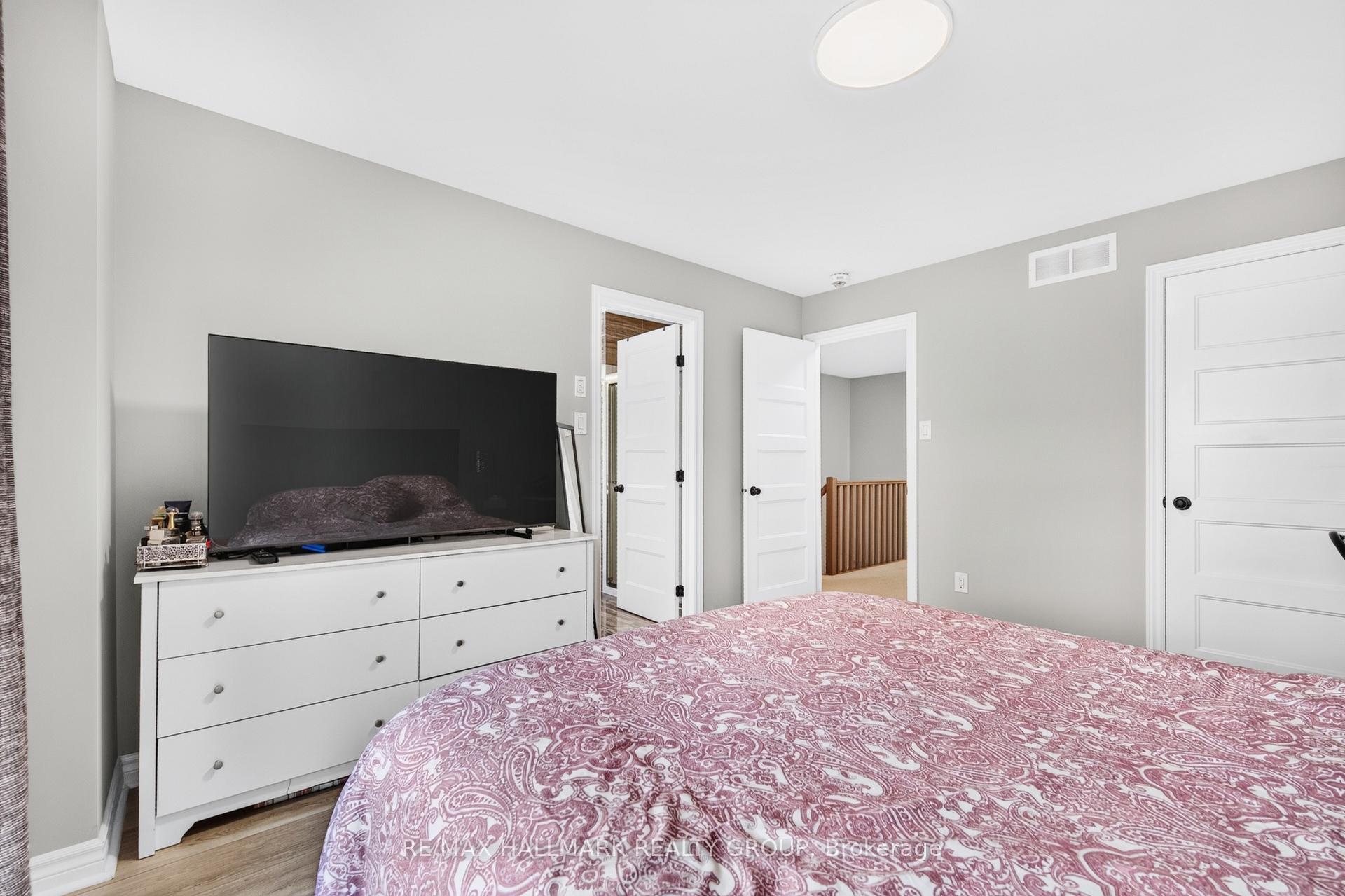 Photo 17 of 335 Alasken Drive, Ottawa, Blossom Park/Kemp Park/Findlay Creek — HOMEH