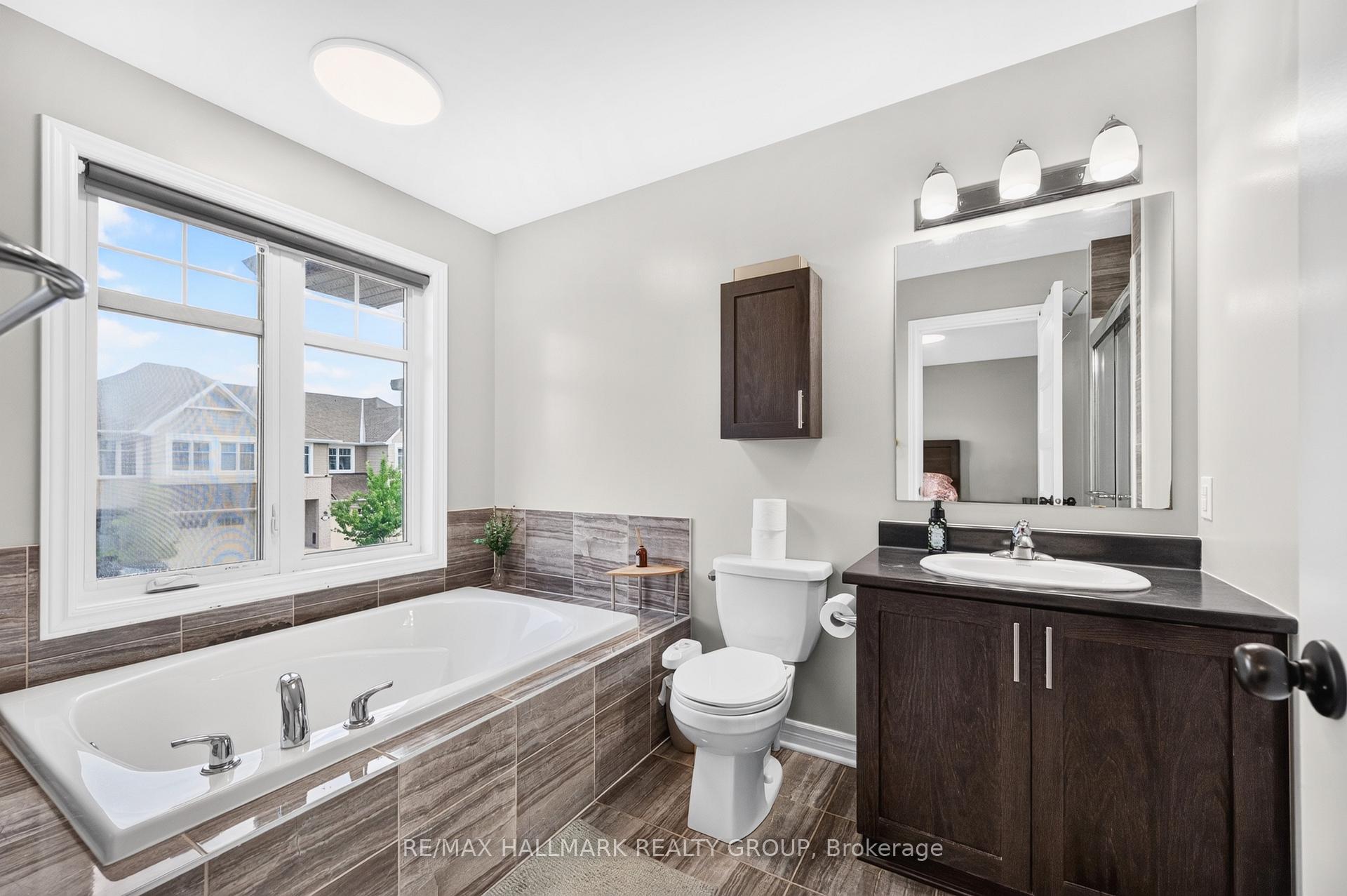 Photo 18 of 335 Alasken Drive, Ottawa, Blossom Park/Kemp Park/Findlay Creek — HOMEH