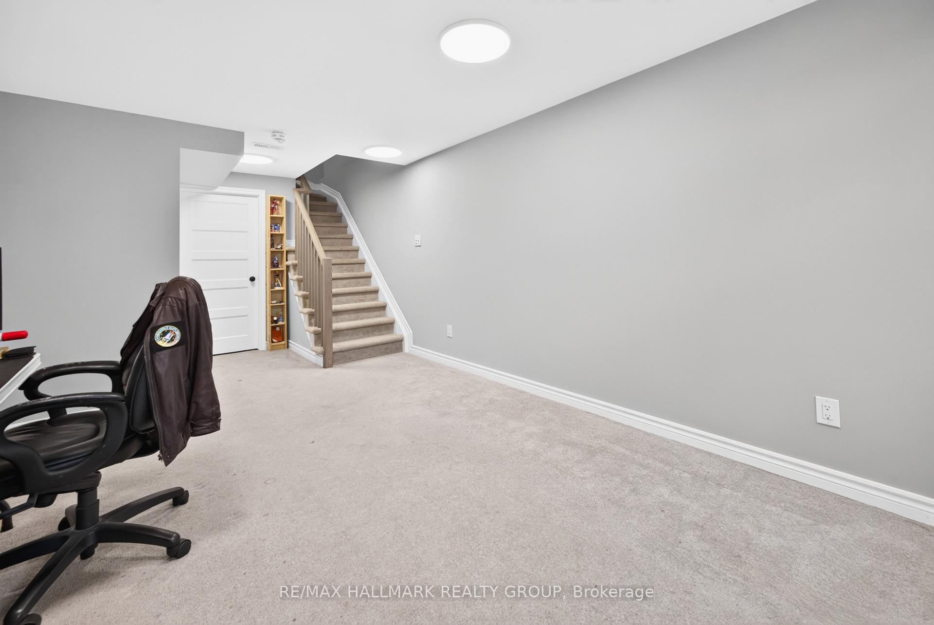 Photo 27 of 335 Alasken Drive, Ottawa, Blossom Park/Kemp Park/Findlay Creek — HOMEH