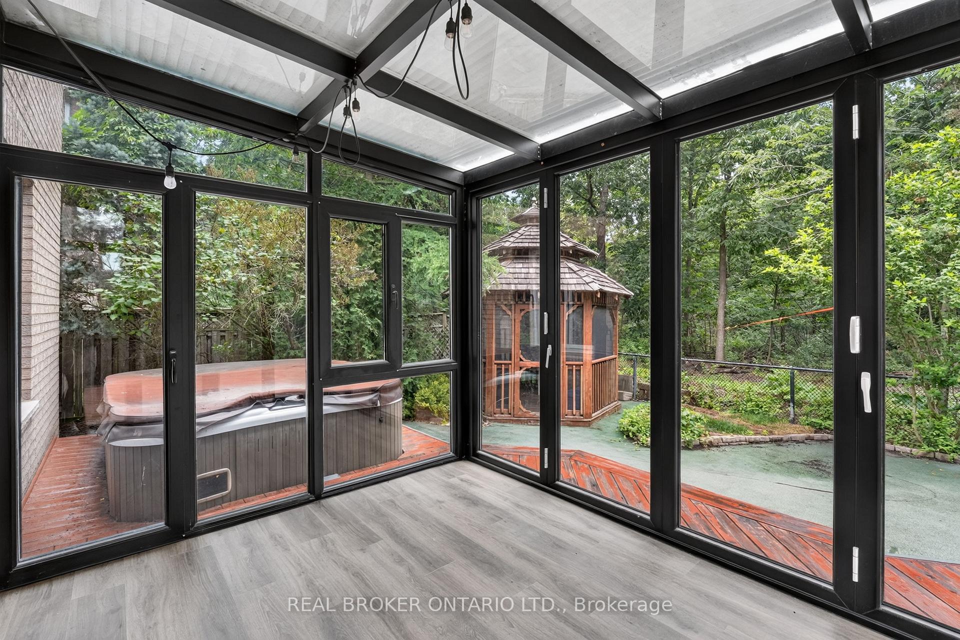 Photo 9 of 2152 Grand Ravine Drive, Oakville, River Oaks — HOMEH