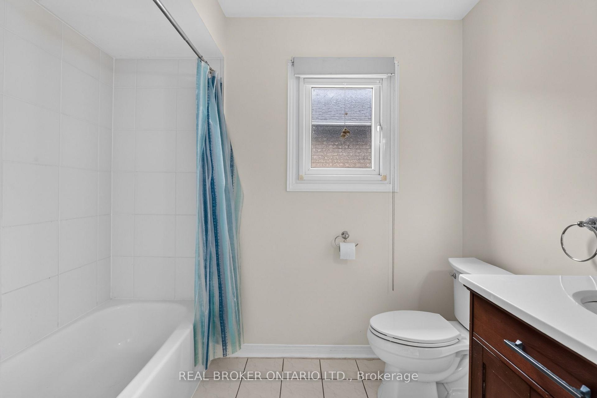 Photo 21 of 2152 Grand Ravine Drive, Oakville, River Oaks — HOMEH