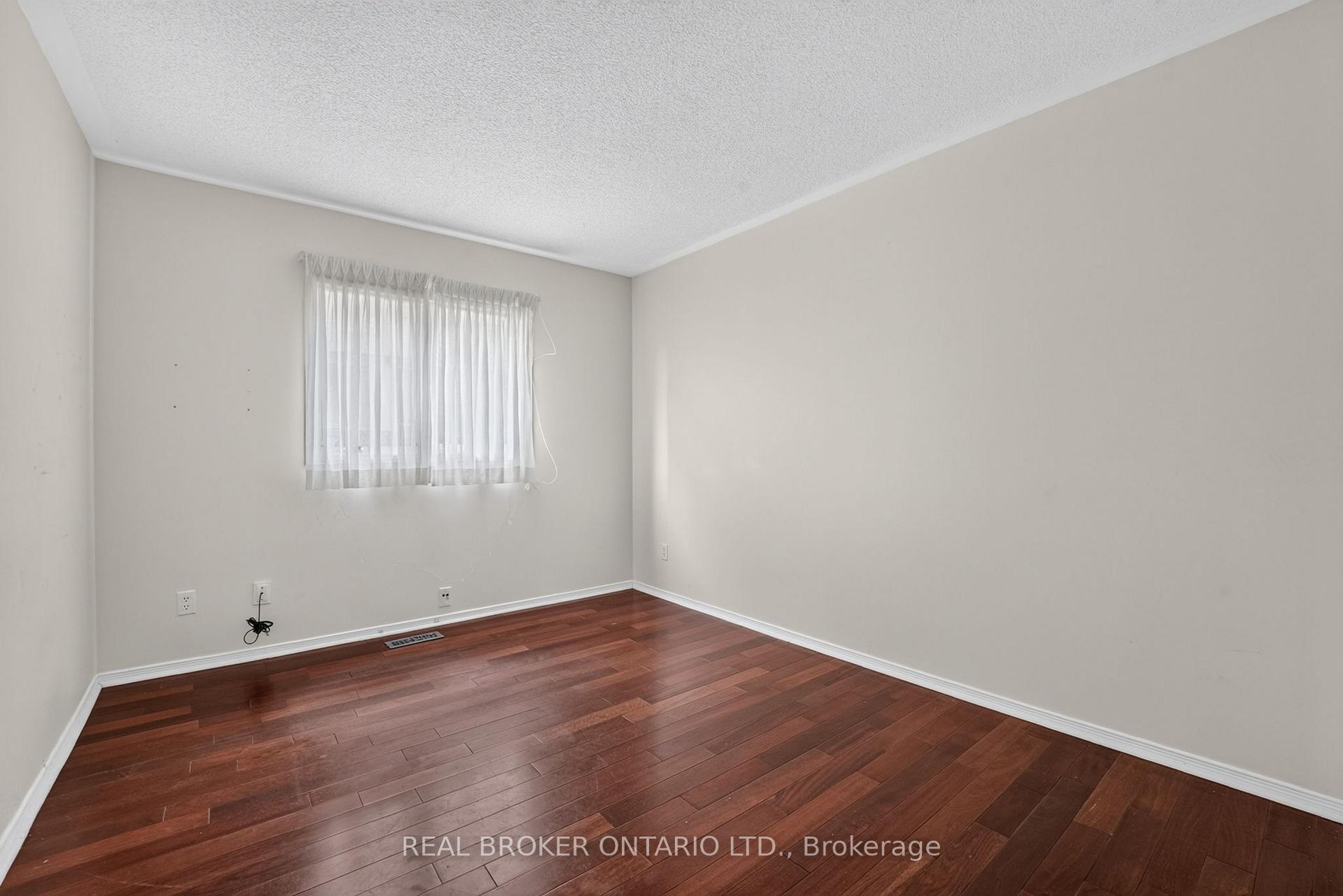 Photo 26 of 2152 Grand Ravine Drive, Oakville, River Oaks — HOMEH