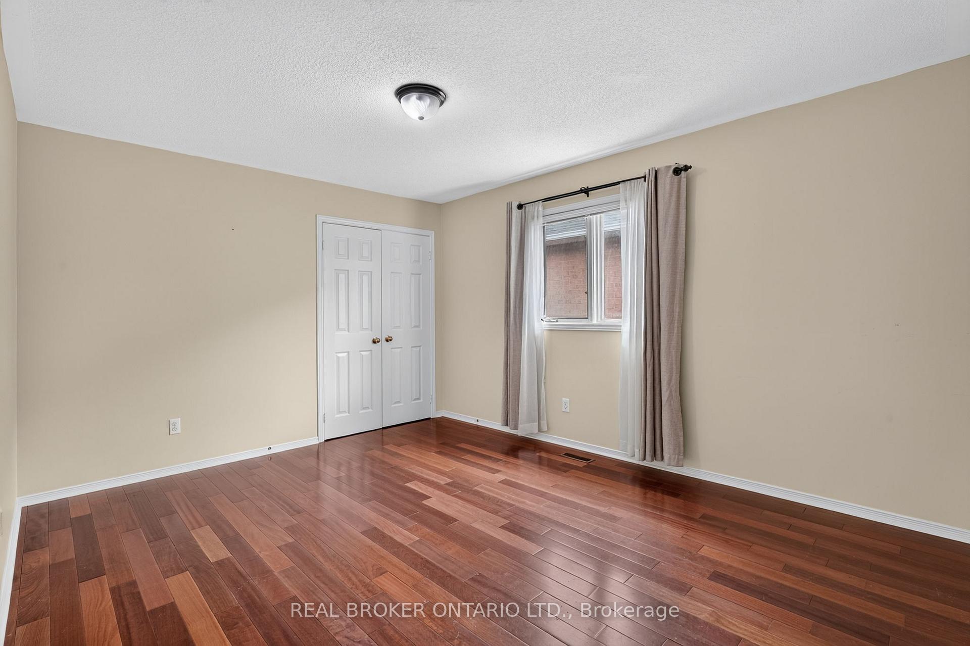Photo 27 of 2152 Grand Ravine Drive, Oakville, River Oaks — HOMEH