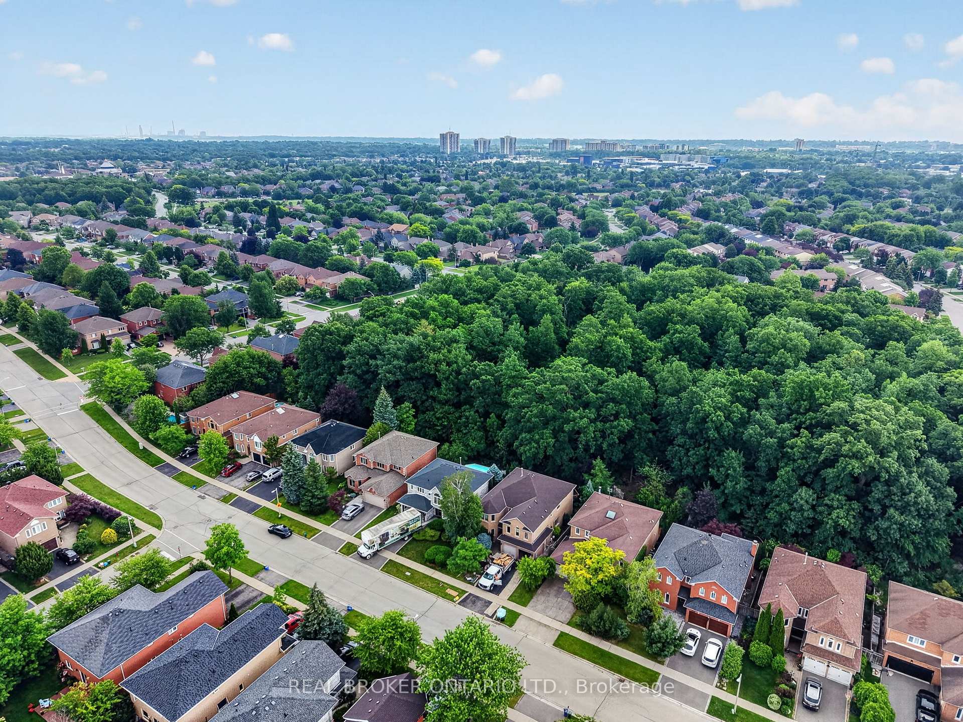 Photo 38 of 2152 Grand Ravine Drive, Oakville, River Oaks — HOMEH