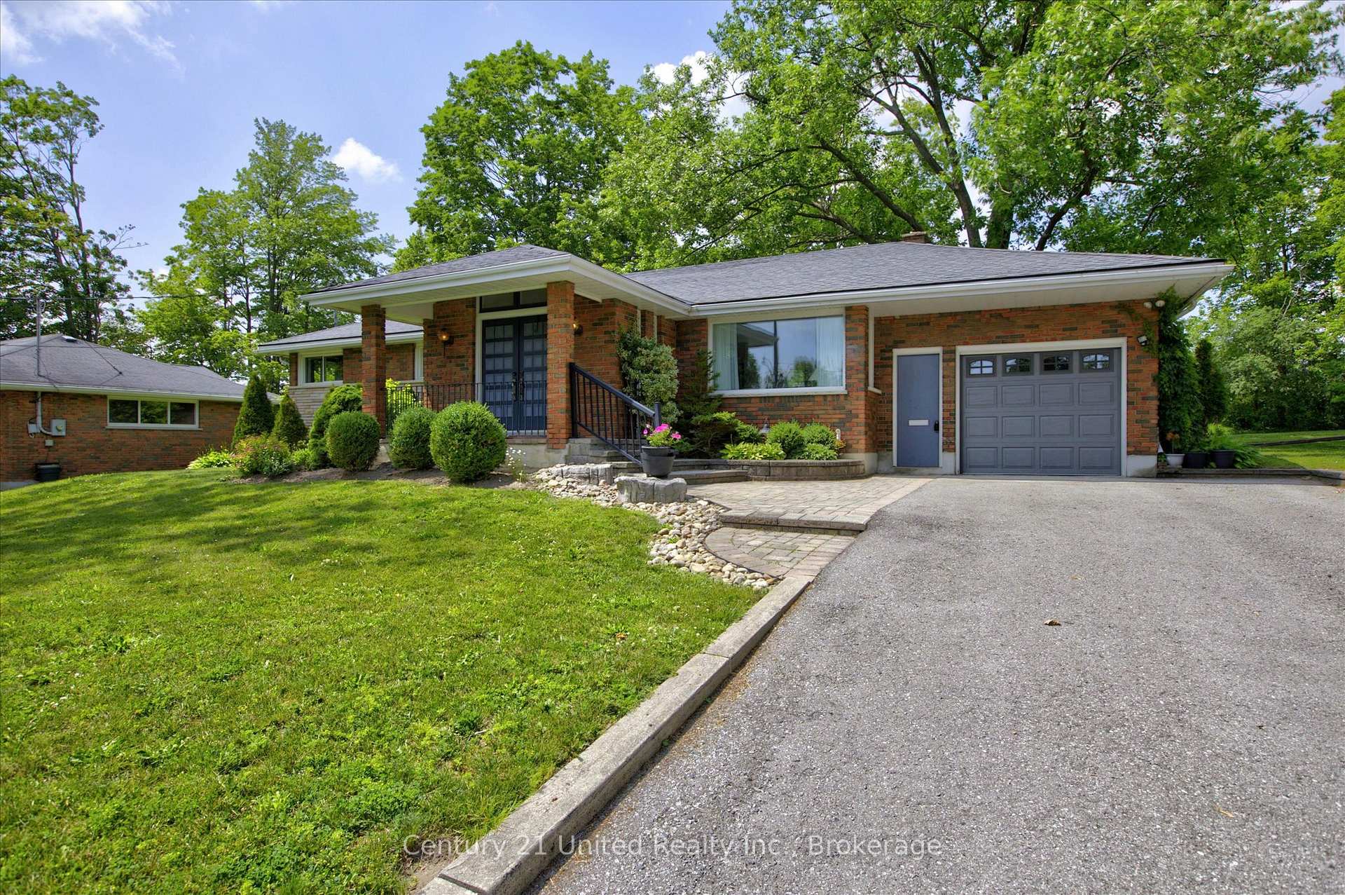 Photo 2 of 130 Earlwood Drive, Peterborough, Monaghan Ward 2 — HOMEH