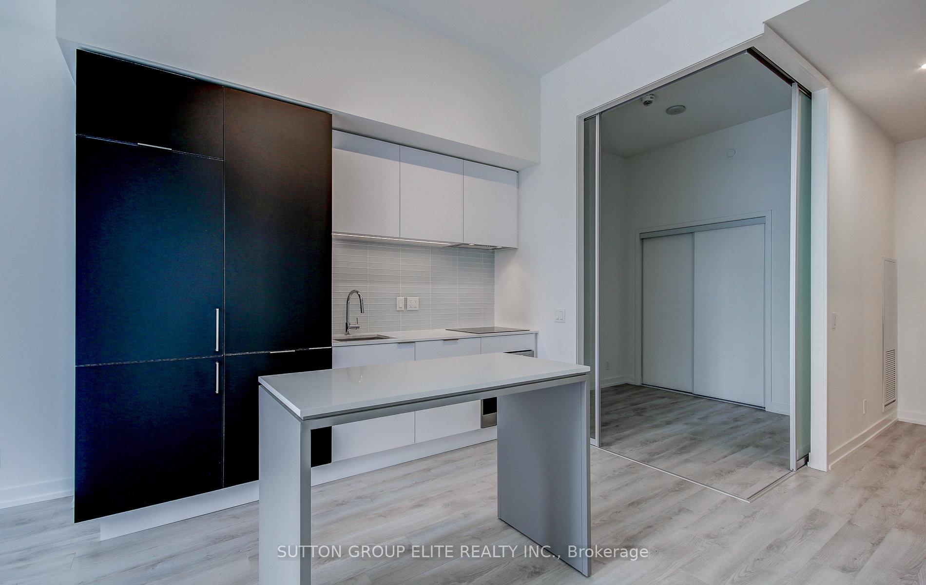 Photo 4 of Unit 1205, 33 Helendale Avenue, Toronto, Yonge-Eglinton — HOMEH