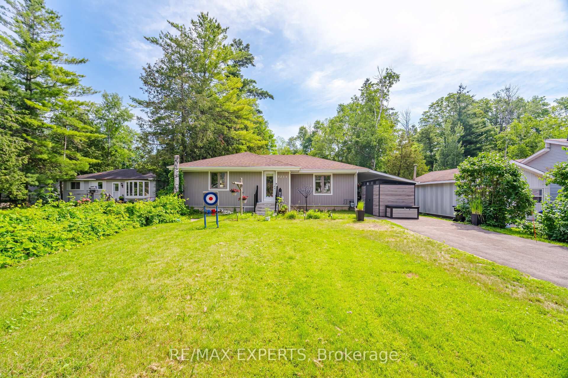 Photo 5 of 3211 Cove Avenue, Innisfil, Rural Innisfil — HOMEH
