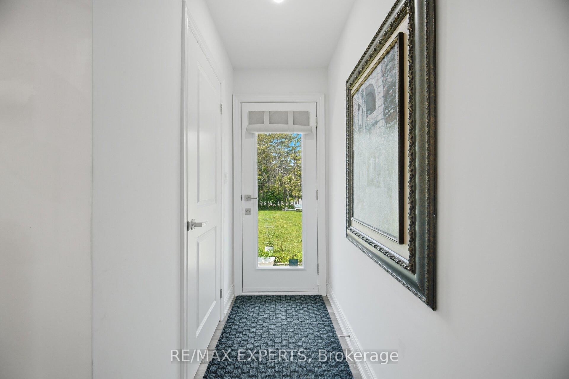 Photo 8 of 3211 Cove Avenue, Innisfil, Rural Innisfil — HOMEH