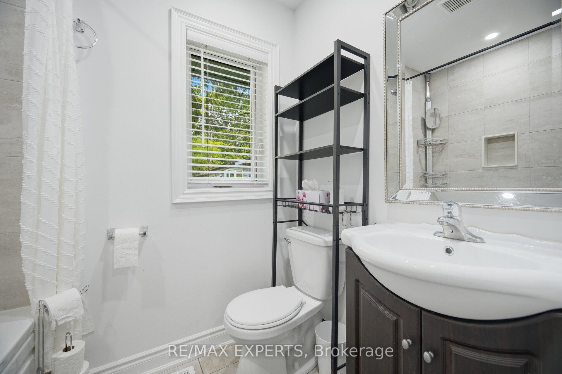 Photo 25 of 3211 Cove Avenue, Innisfil, Rural Innisfil — HOMEH