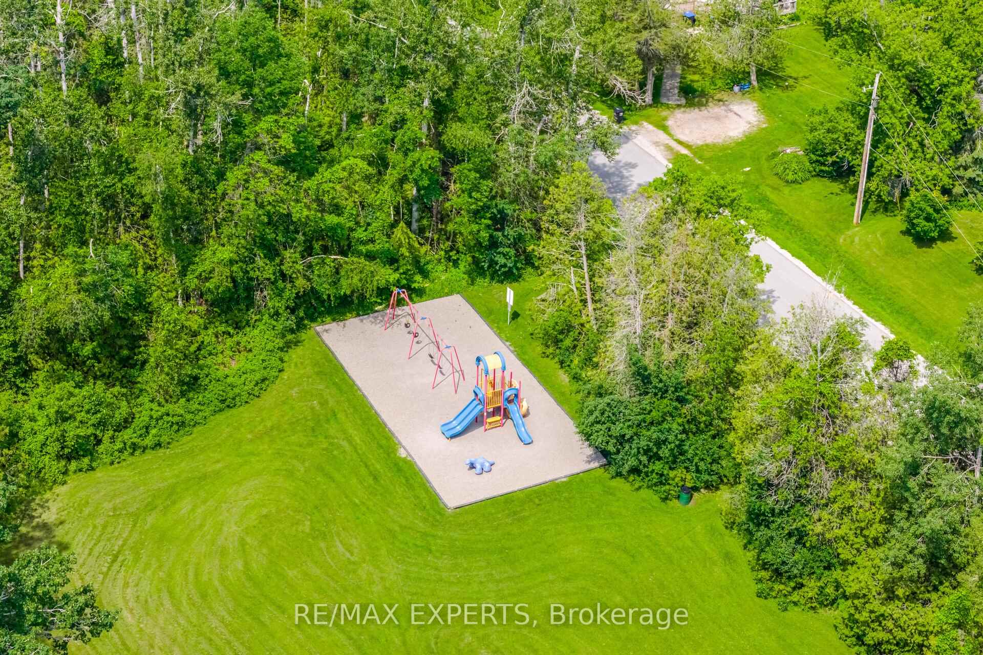 Photo 41 of 3211 Cove Avenue, Innisfil, Rural Innisfil — HOMEH