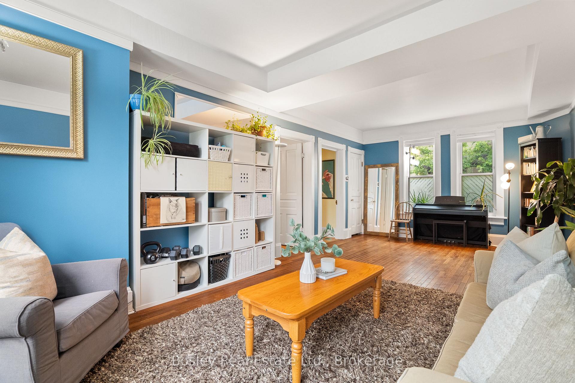 Photo 10 of 29 St Leger Street, Kitchener — HOMEH