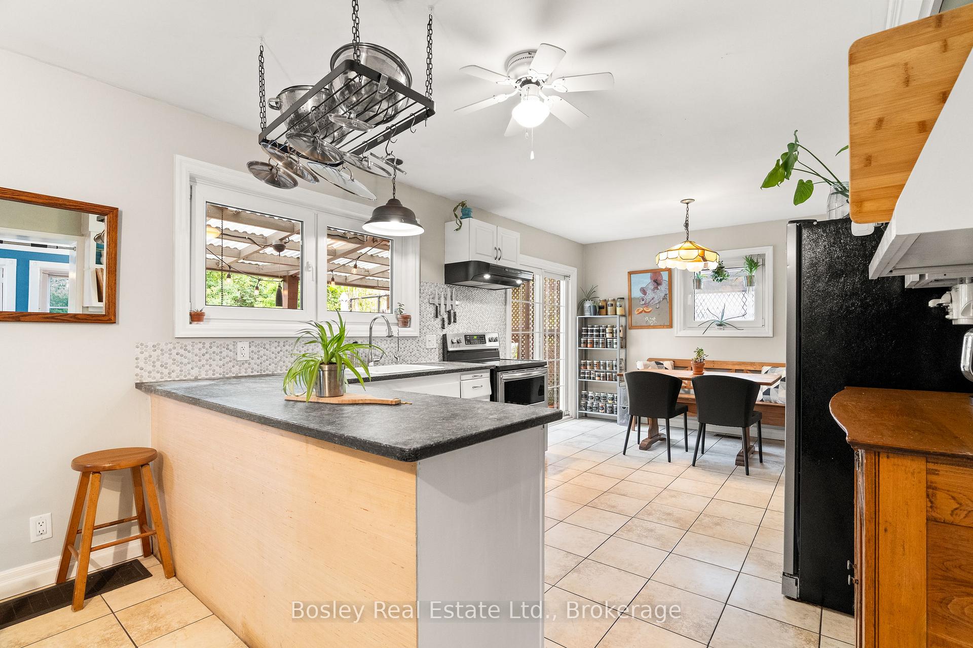 Photo 12 of 29 St Leger Street, Kitchener — HOMEH