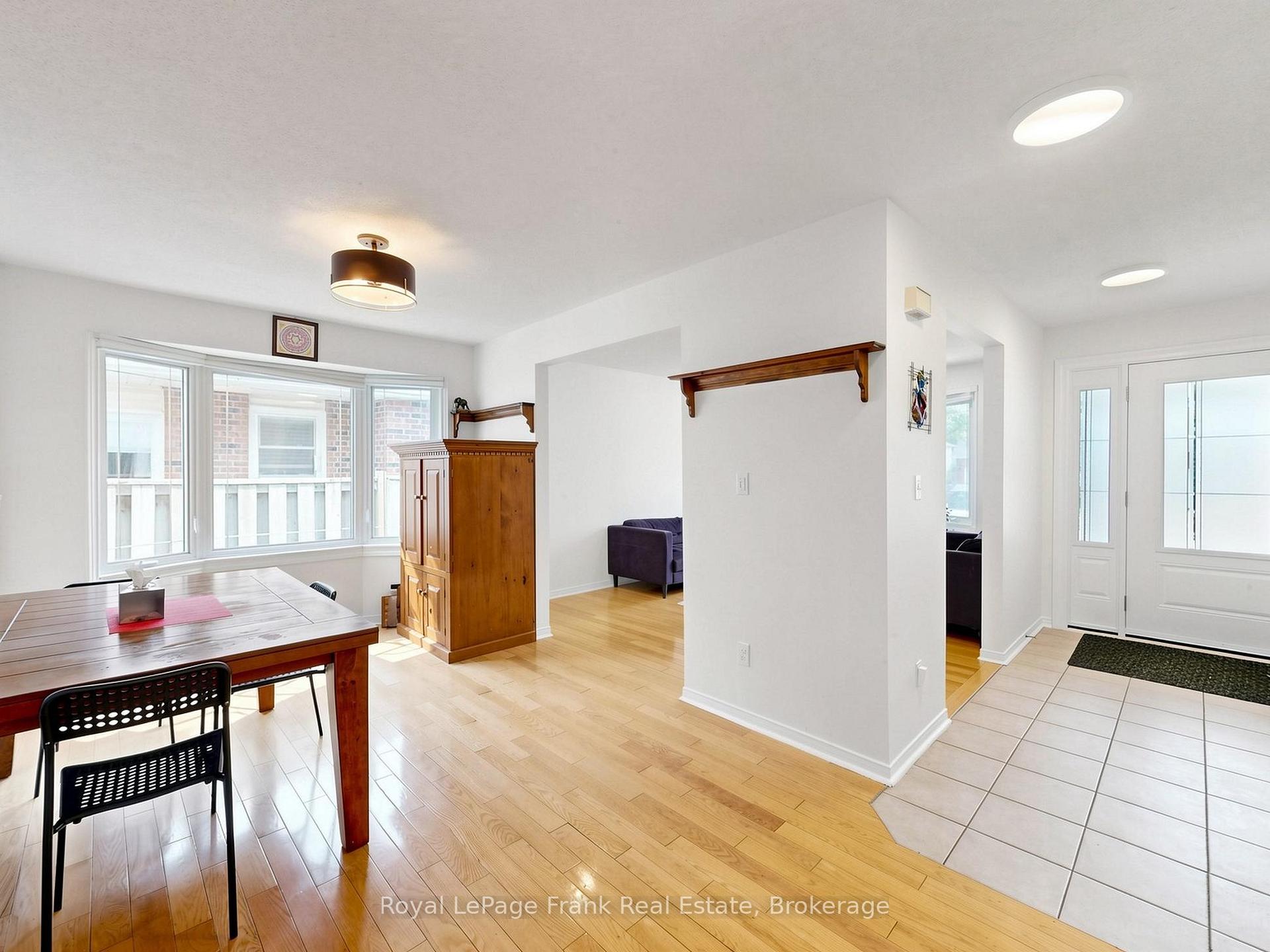 Photo 6 of 20 Strathallan Drive, Clarington, Courtice — HOMEH