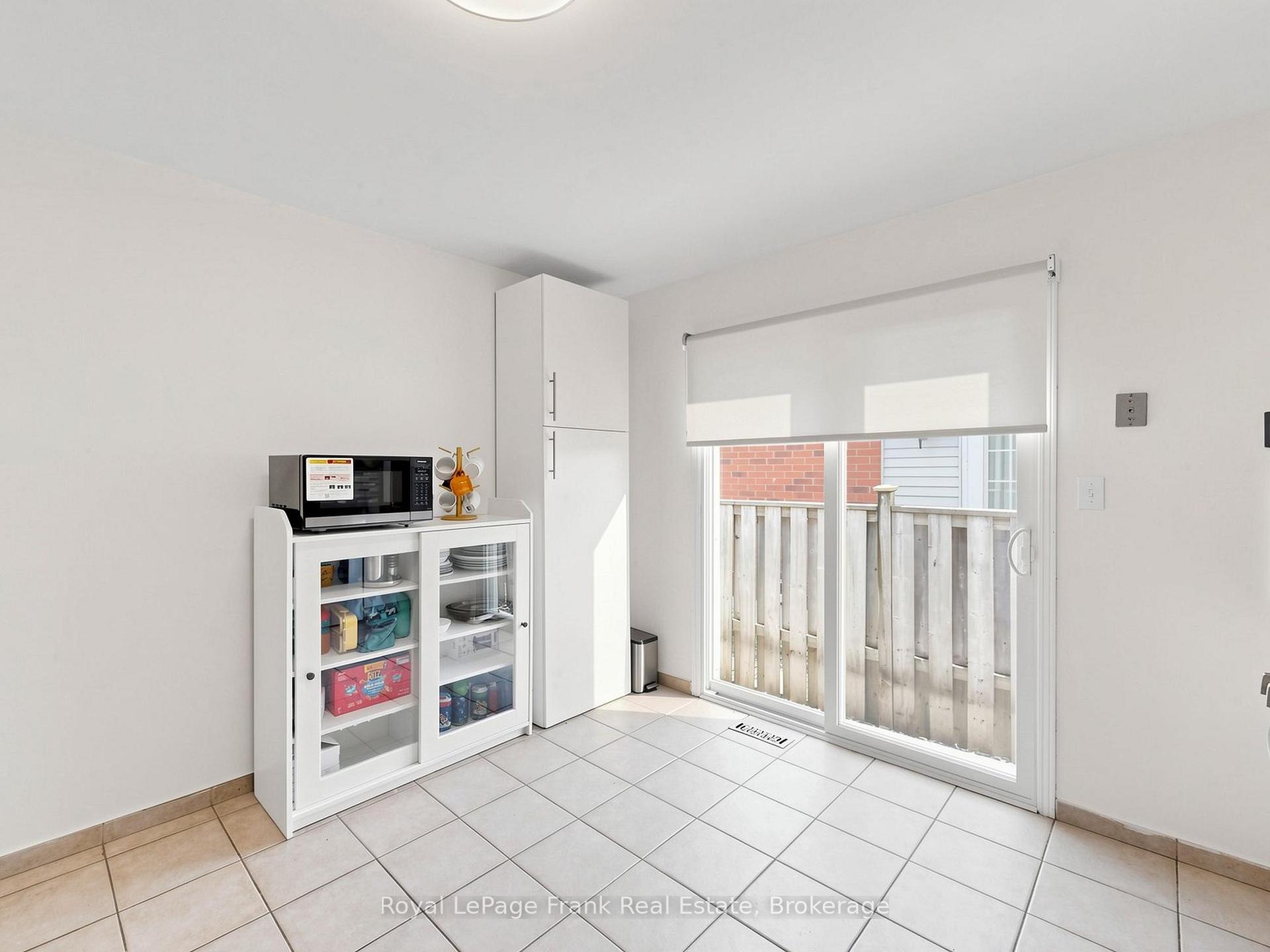 Photo 9 of 20 Strathallan Drive, Clarington, Courtice — HOMEH