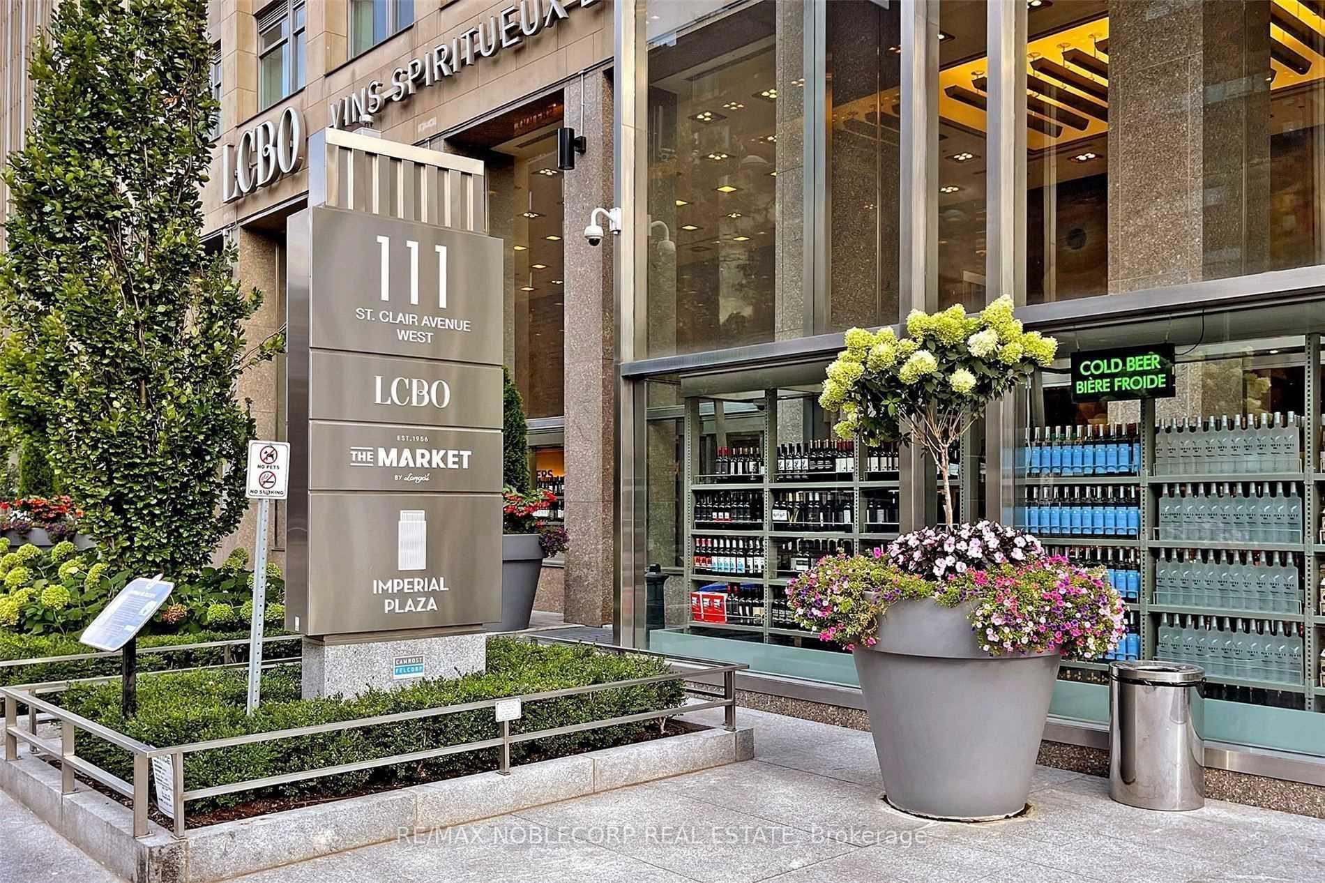 Photo 2 of Unit 724, 111 St Clair Avenue W, Toronto, Yonge-St. Clair — HOMEH