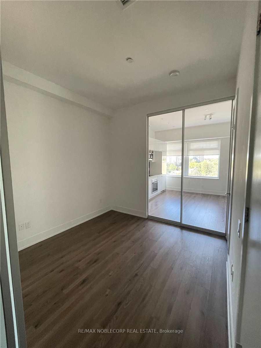Photo 8 of Unit 724, 111 St Clair Avenue W, Toronto, Yonge-St. Clair — HOMEH