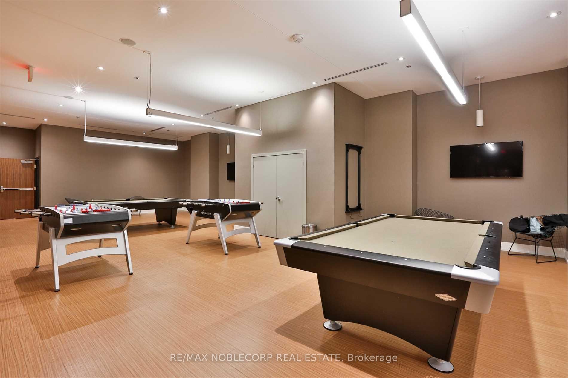 Photo 11 of Unit 724, 111 St Clair Avenue W, Toronto, Yonge-St. Clair — HOMEH