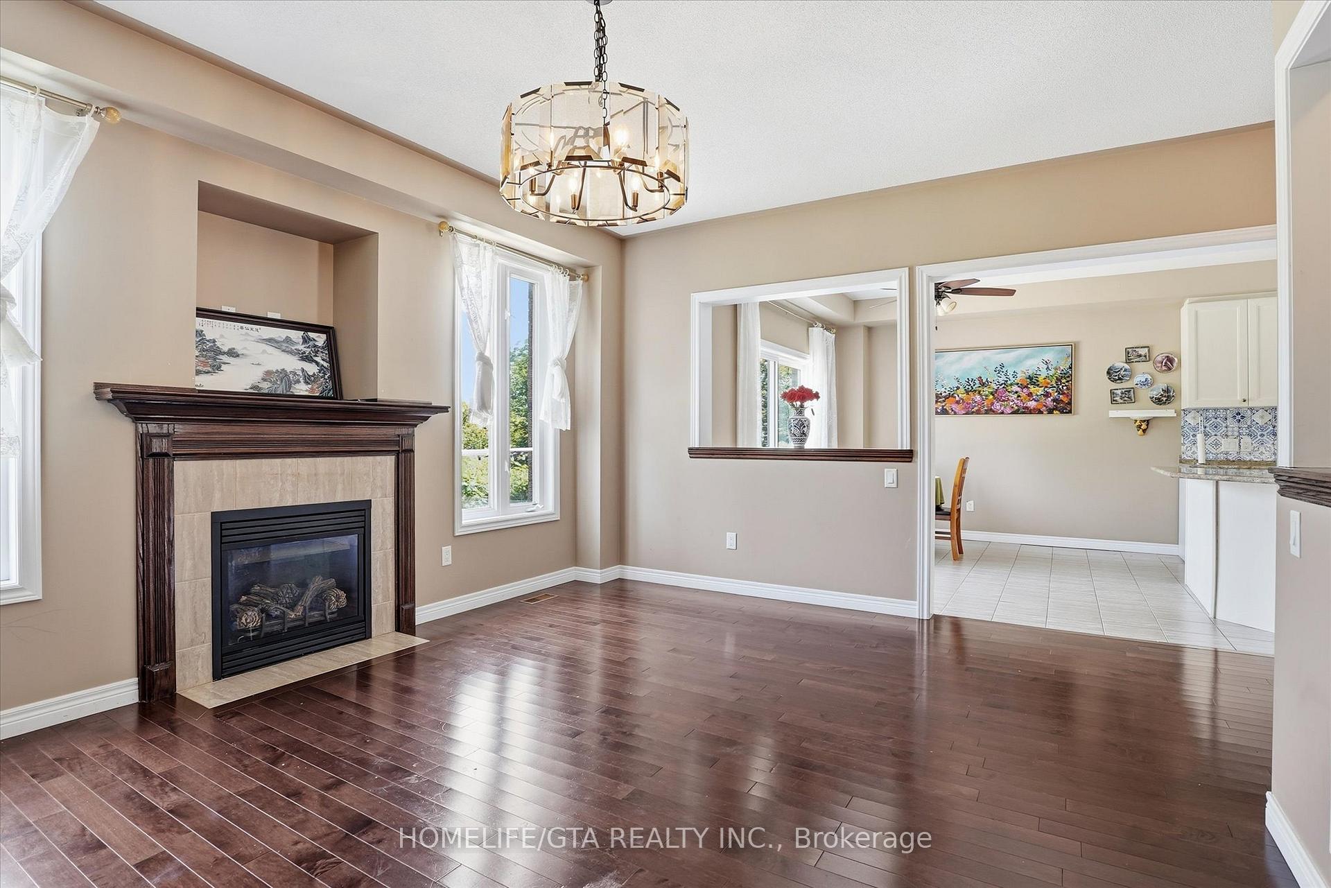Photo 9 of 1011 Hinterland Court, Oshawa, Pinecrest — HOMEH
