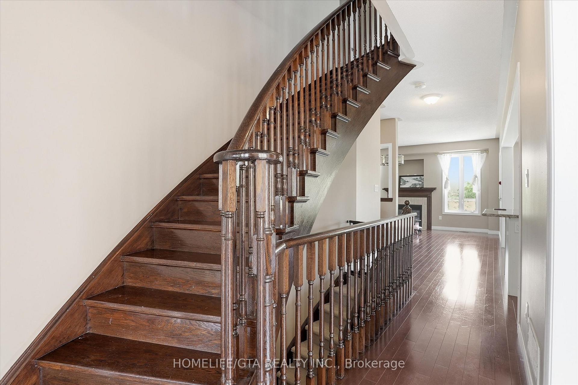 Photo 22 of 1011 Hinterland Court, Oshawa, Pinecrest — HOMEH