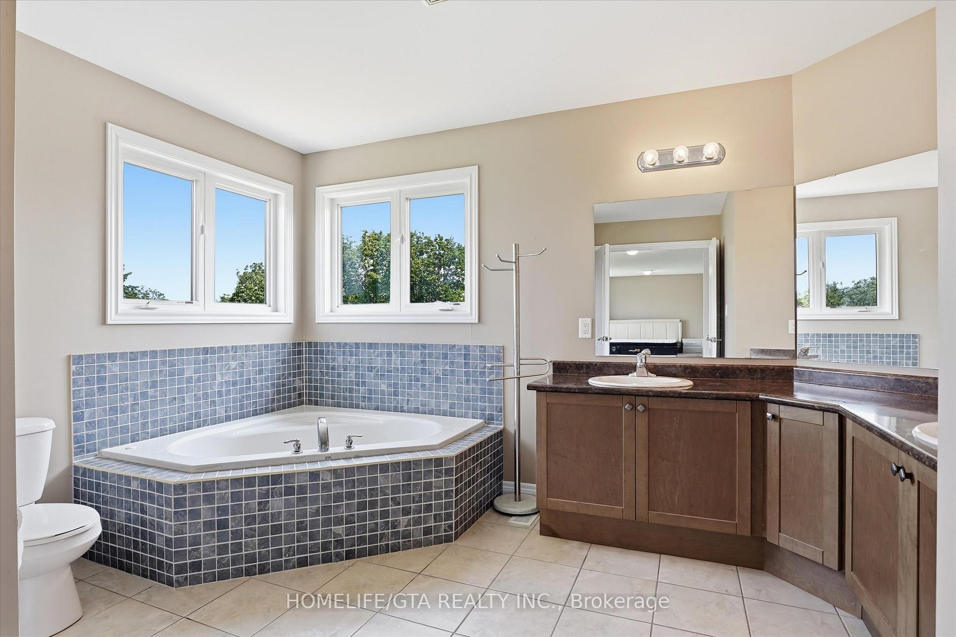 Photo 30 of 1011 Hinterland Court, Oshawa, Pinecrest — HOMEH